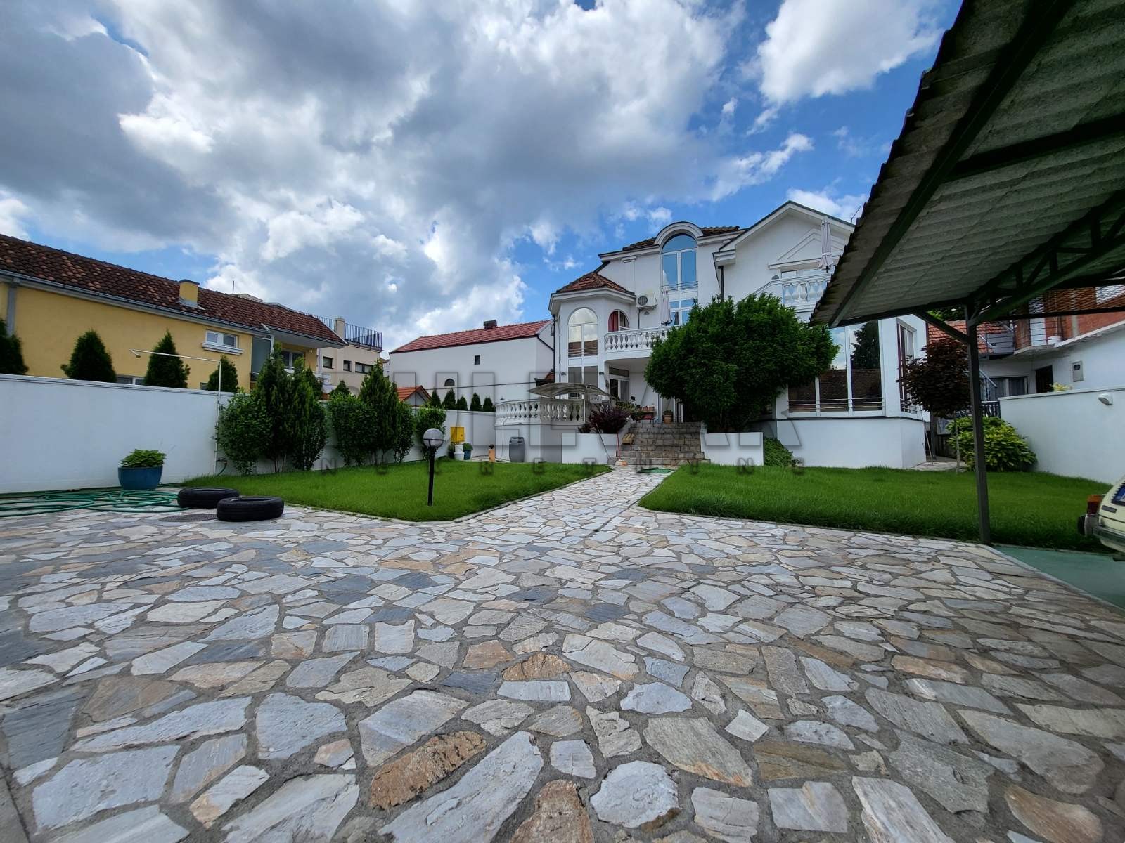 četvorosobna kuća, 314 m2, Centar, Moravska ID: p-07041 19