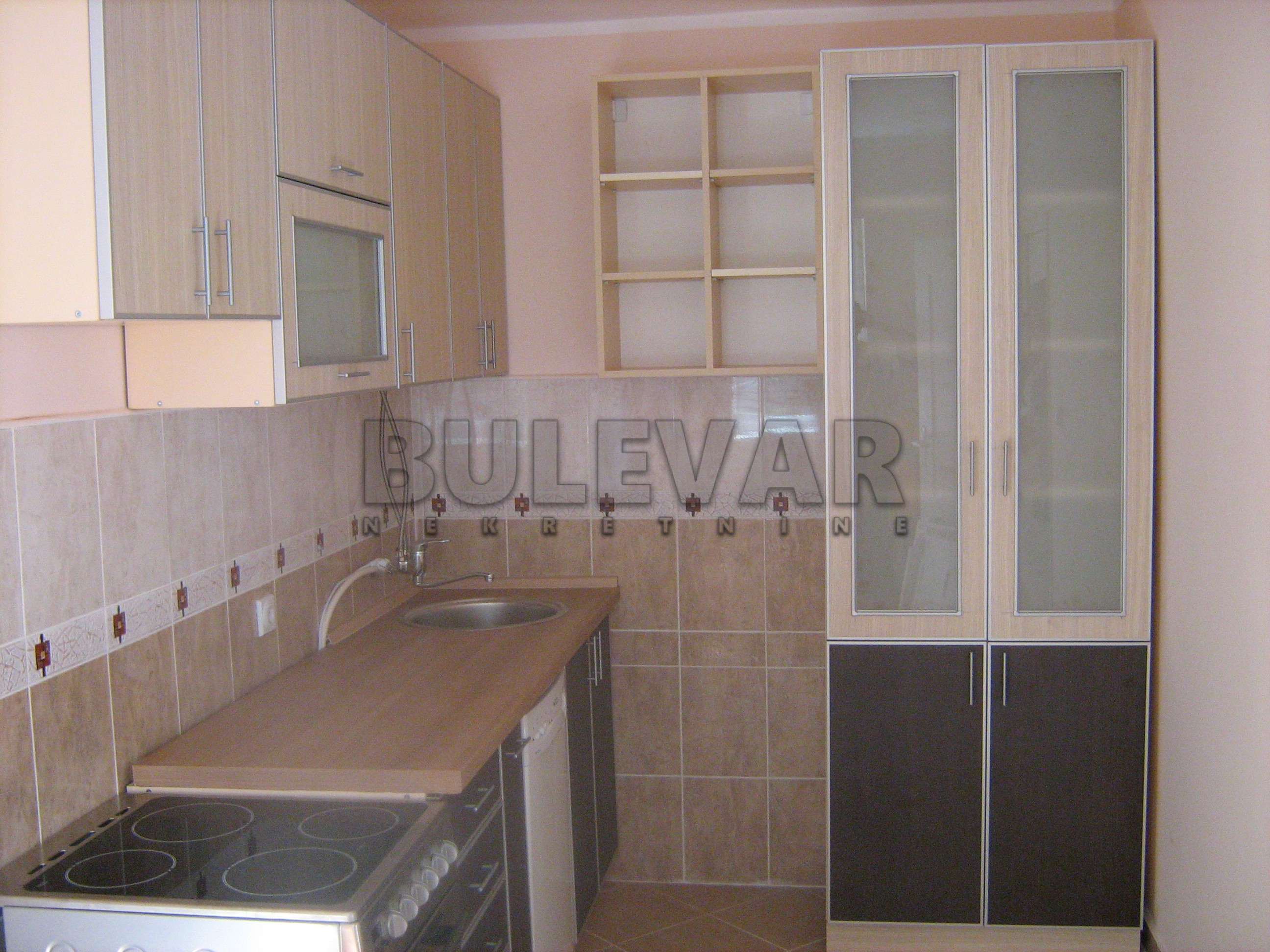 četvorosobna kuća, 239 m2, Donja Vrežina, Knjaževačka ID: p-01536 7