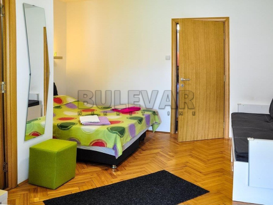 četvorosobna kuća, 300 m2, Palilula, Topličkog partizanskog odreda ID: i-010408 5