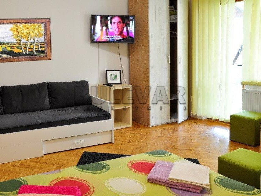 četvorosobna kuća, 300 m2, Palilula, Topličkog partizanskog odreda ID: i-010408 6