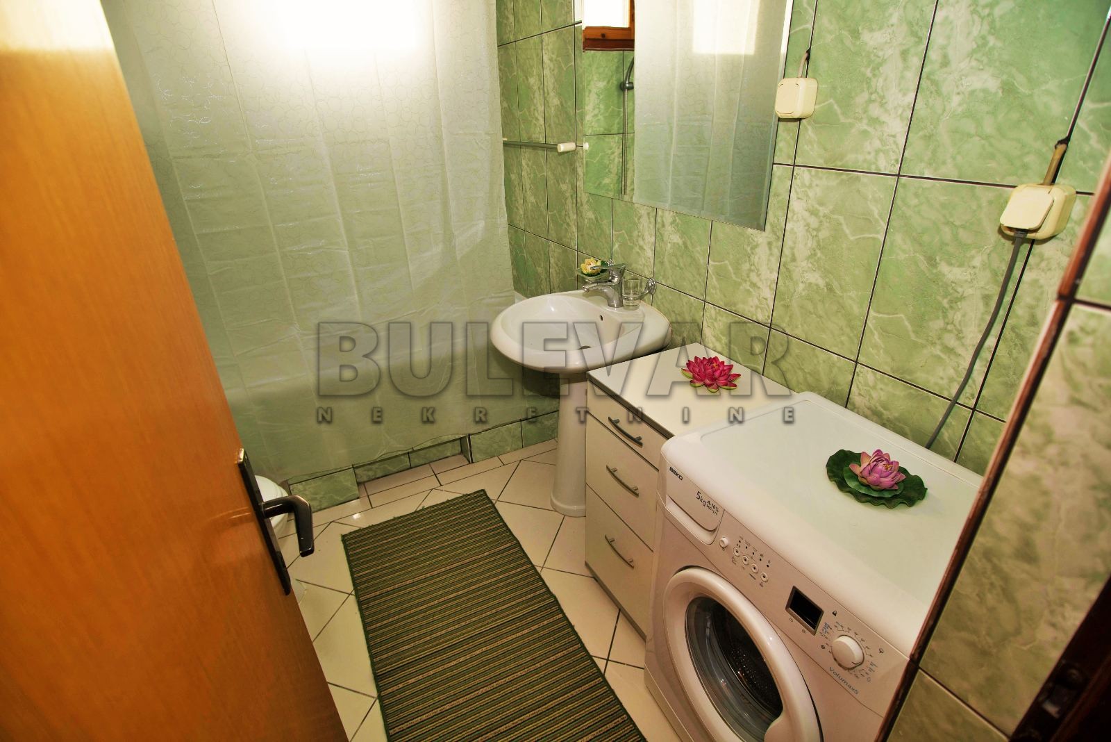 četvorosobna kuća, 300 m2, Palilula, Topličkog partizanskog odreda ID: i-010408 19