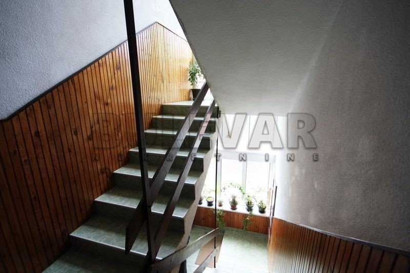 četvorosobna kuća, 300 m2, Pantelej, Somborska ID: p-0241 8