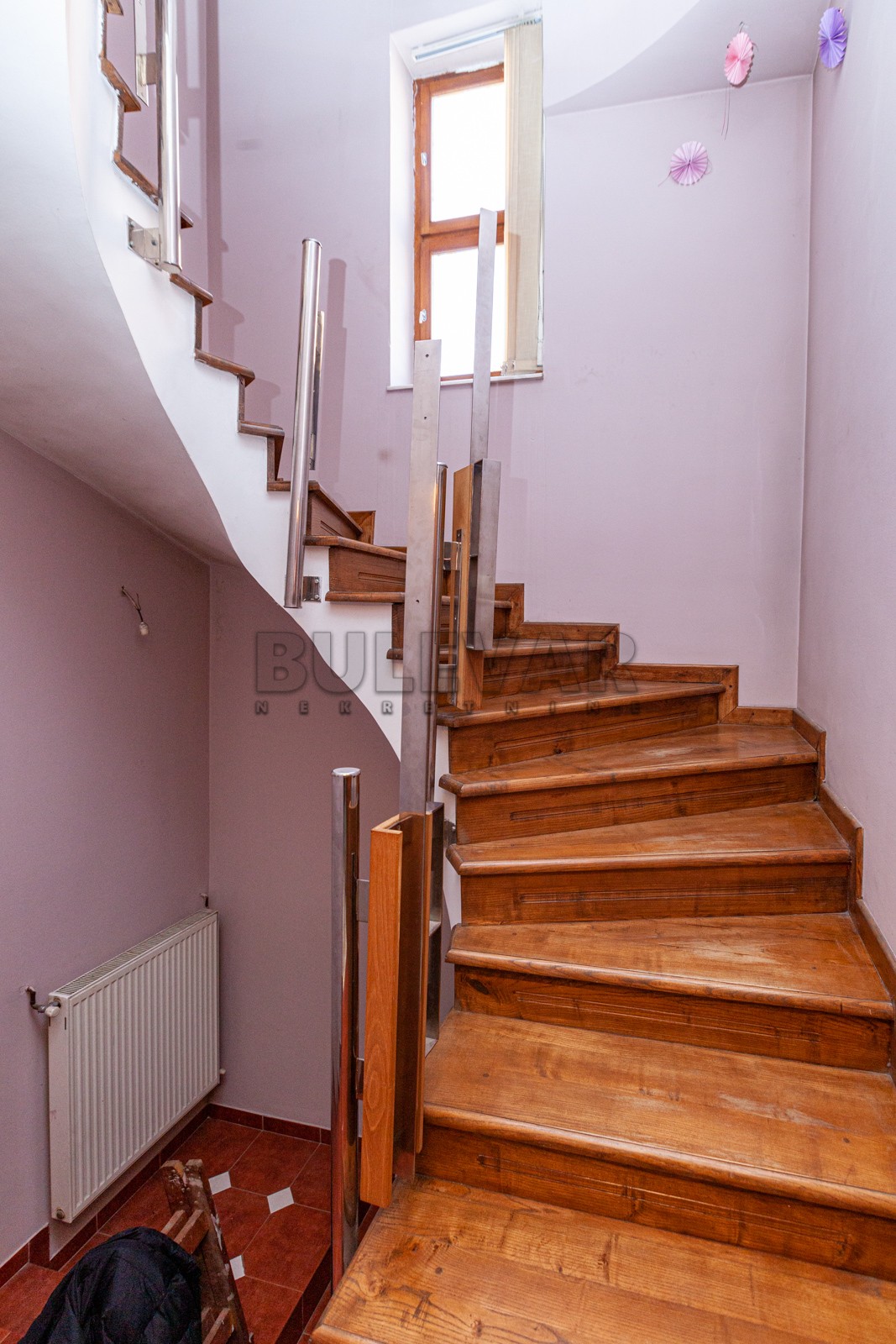 četvorosobna kuća, 300 m2, Šojka, Jug Bogdanova ID: i-05256 13