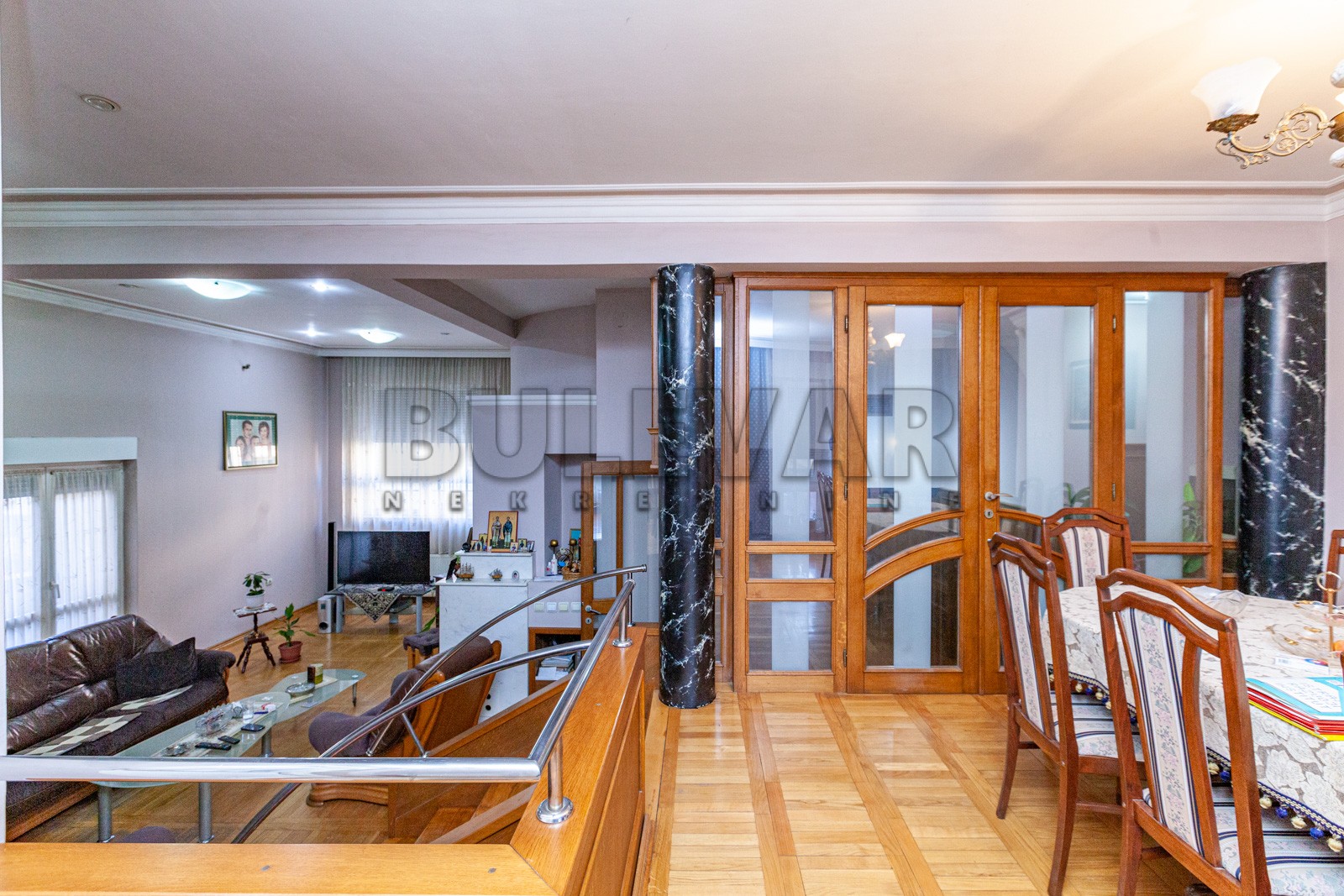 četvorosobna kuća, 300 m2, Šojka, Jug Bogdanova ID: i-05256 7