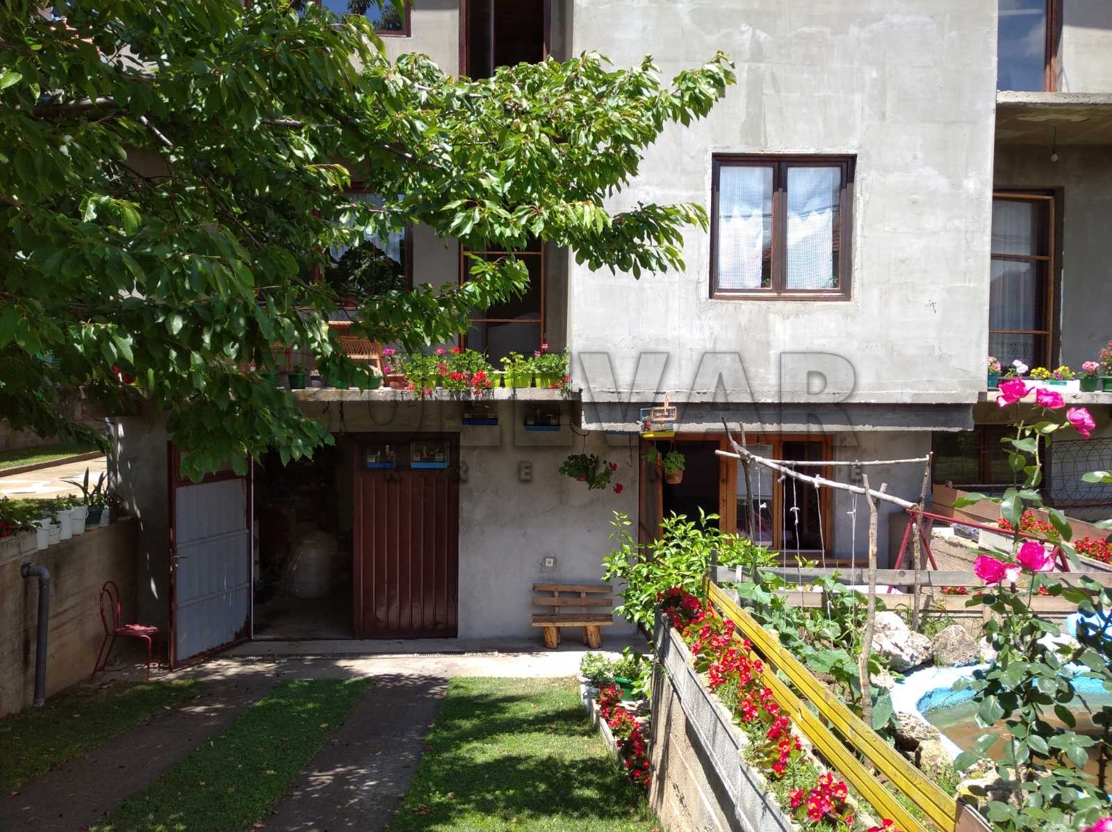 četvorosobna kuća, 301 m2, Durlan, Knjazevačka ID: p-01312 13