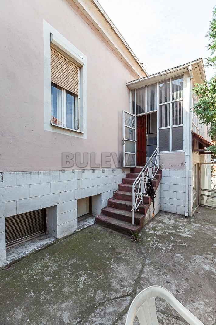 četvorosobna kuća, 310 m2, Kičevo, Kosovska ID: p-09668 18