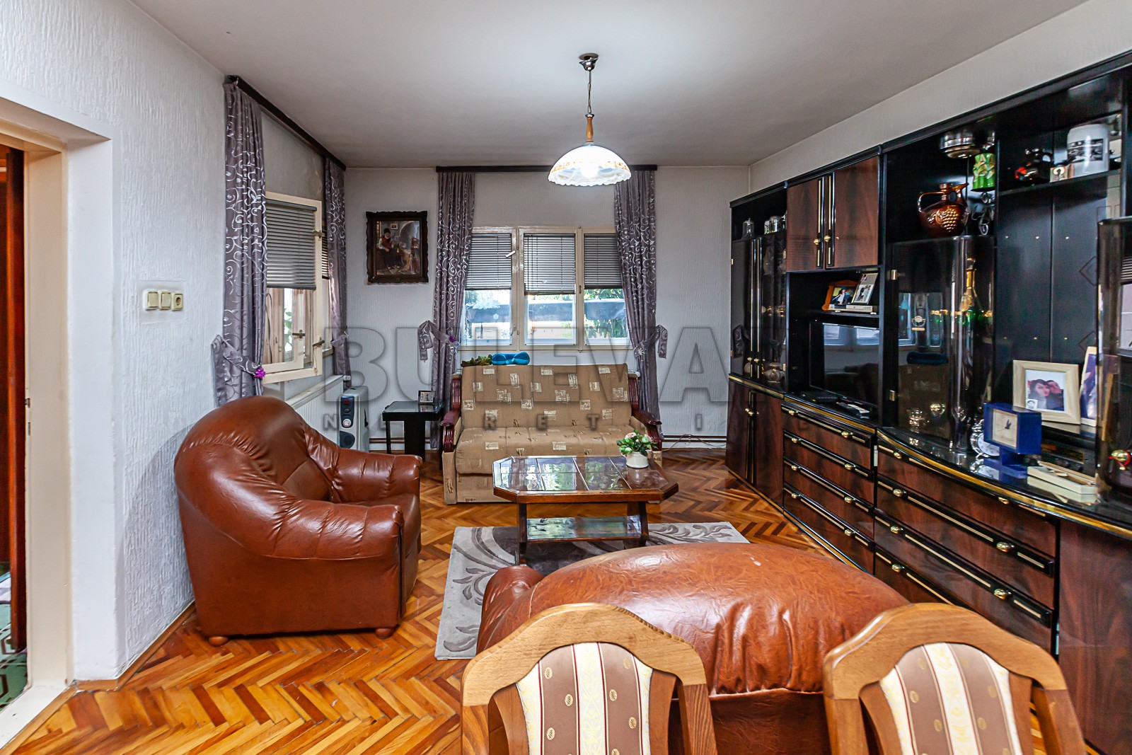 četvorosobna kuća, 310 m2, Kičevo, Kosovska ID: p-09668 2