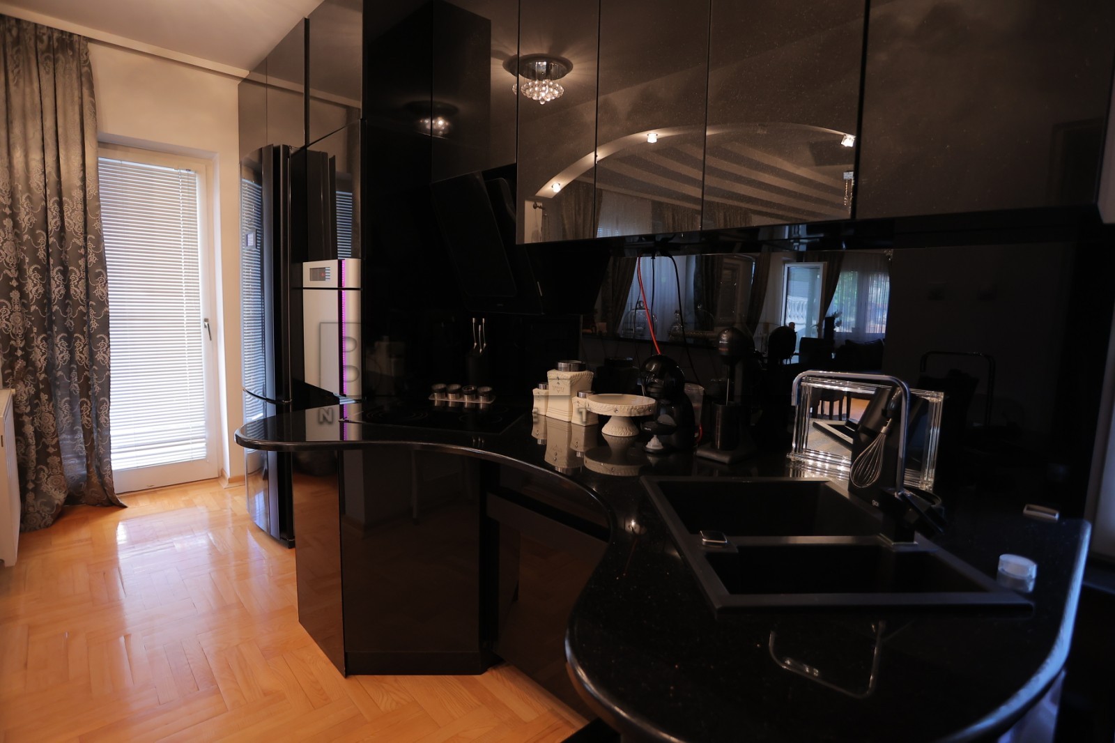 četvorosobna kuća, 332 m2, Durlan, Despota Djurdja ID: p-06868 5