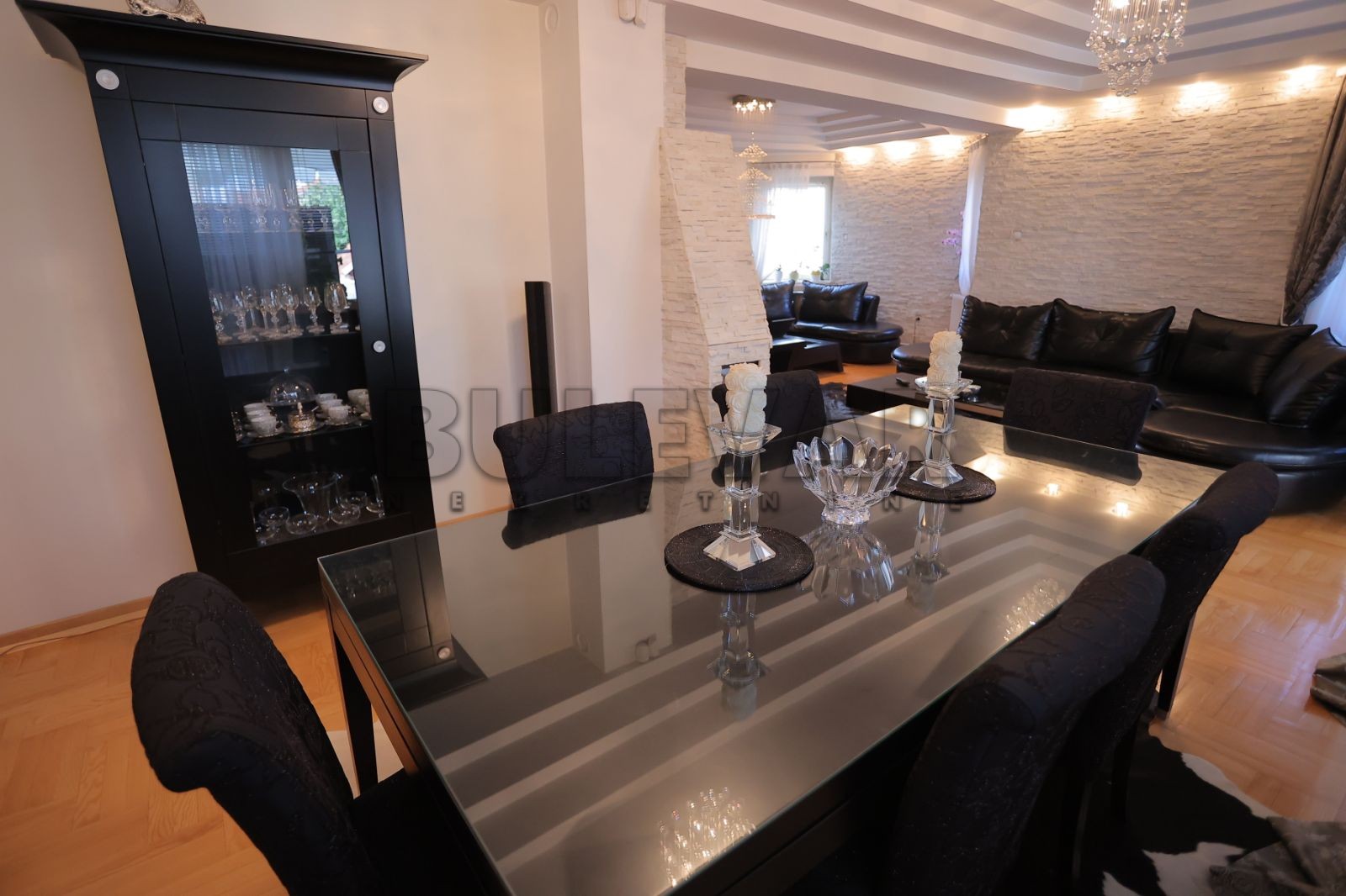 četvorosobna kuća, 332 m2, Durlan, Despota Djurdja ID: p-06868 8