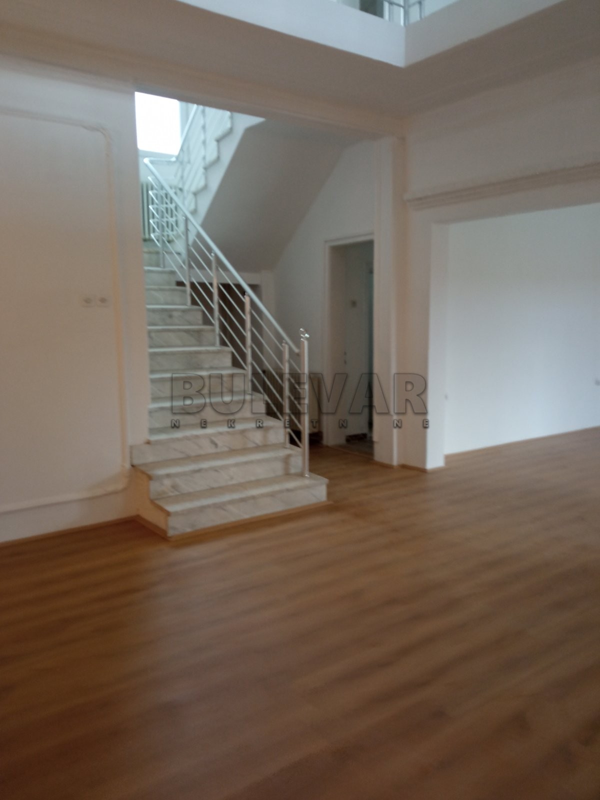 četvorosobna kuća, 343 m2, Kraljevačkog bataljona ID: p-010623 2