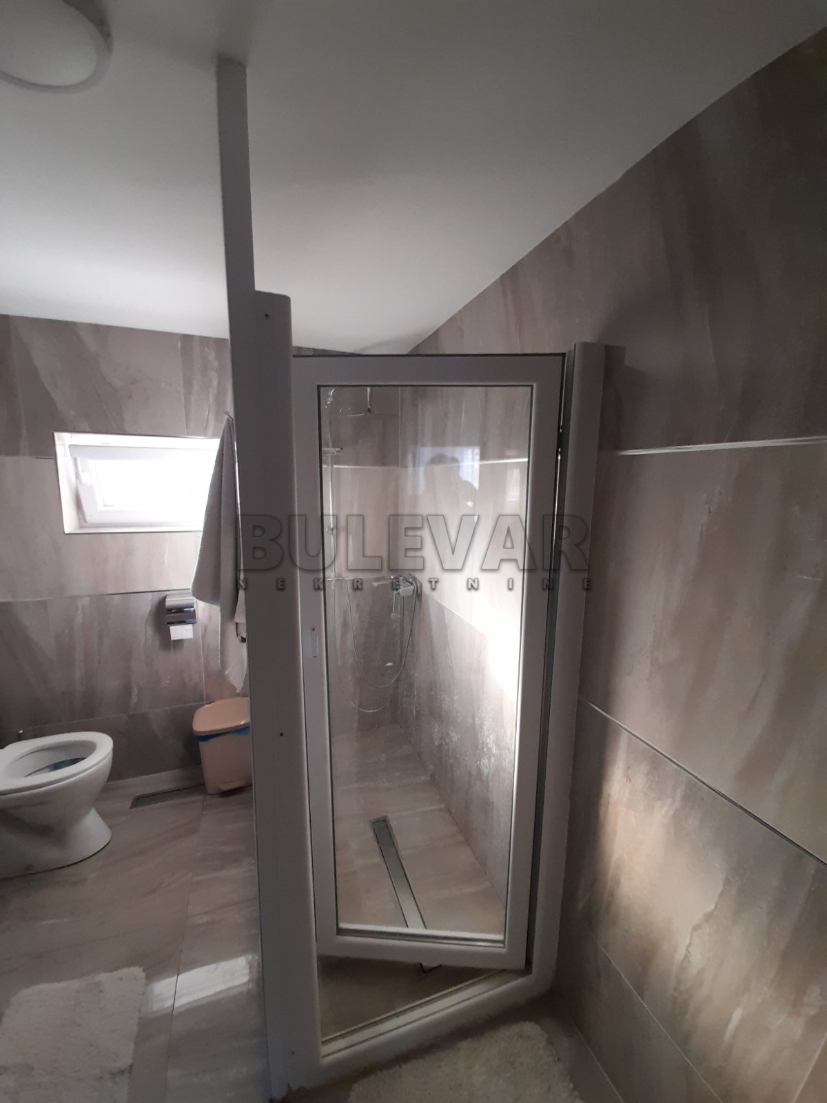 četvorosobna kuća, 350 m2, Maršić, 19. oktobra ID: p-04544 30