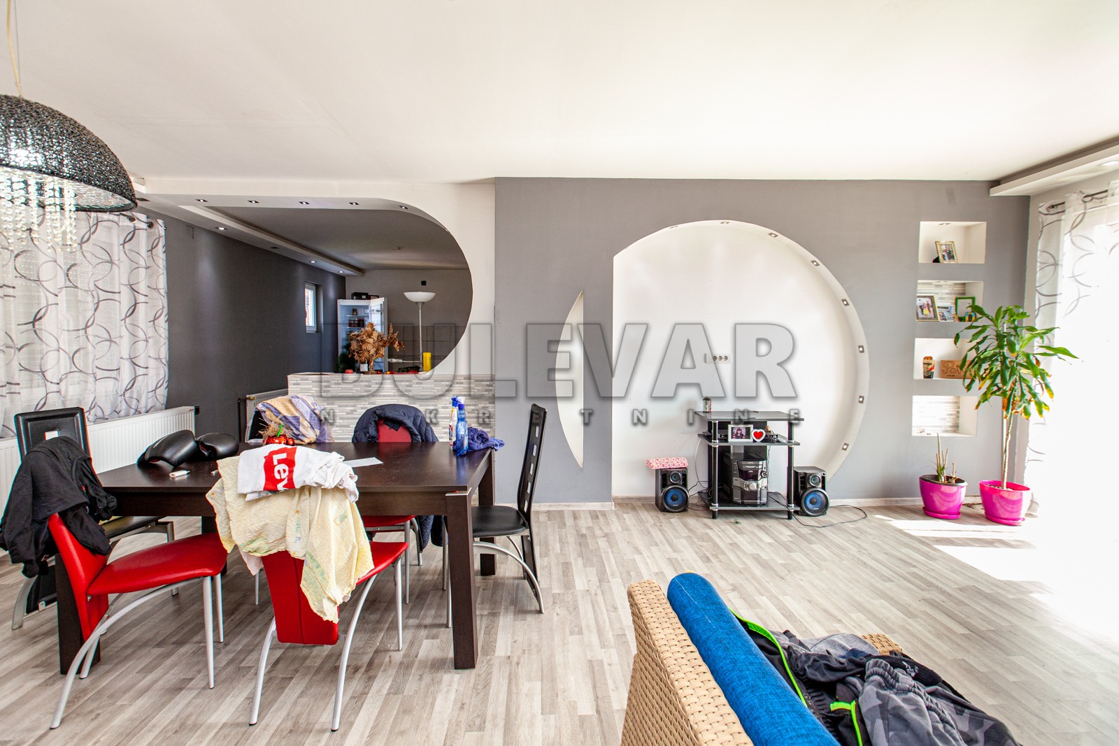 četvorosobna kuća, 375 m2, Medoševac, Medoševac ID: p-03172 6