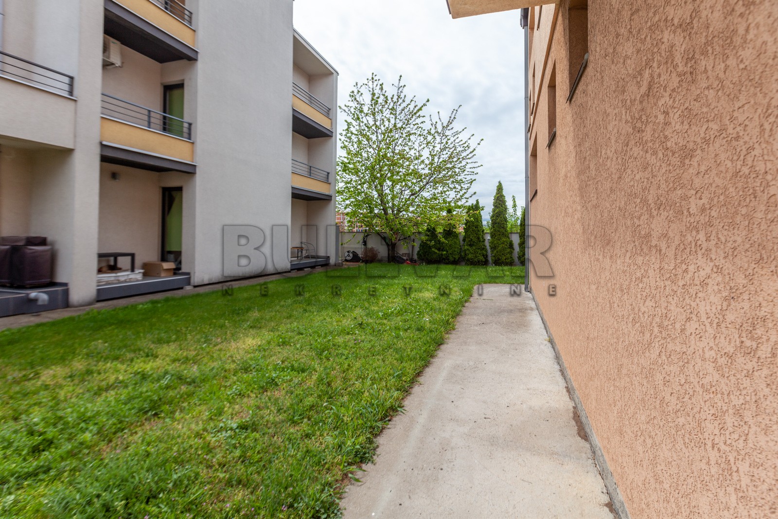 četvorosobna kuća, 410 m2, Pantelej, Somborski bulevar ID: p-08597 2