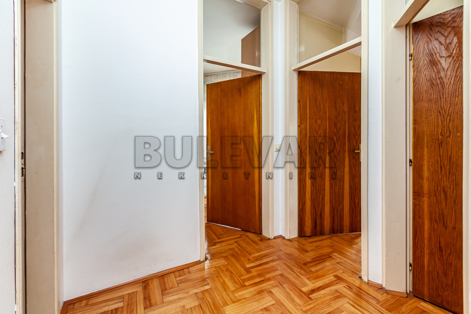 četvorosobna kuća, 410 m2, Pantelej, Somborski bulevar ID: p-08597 17