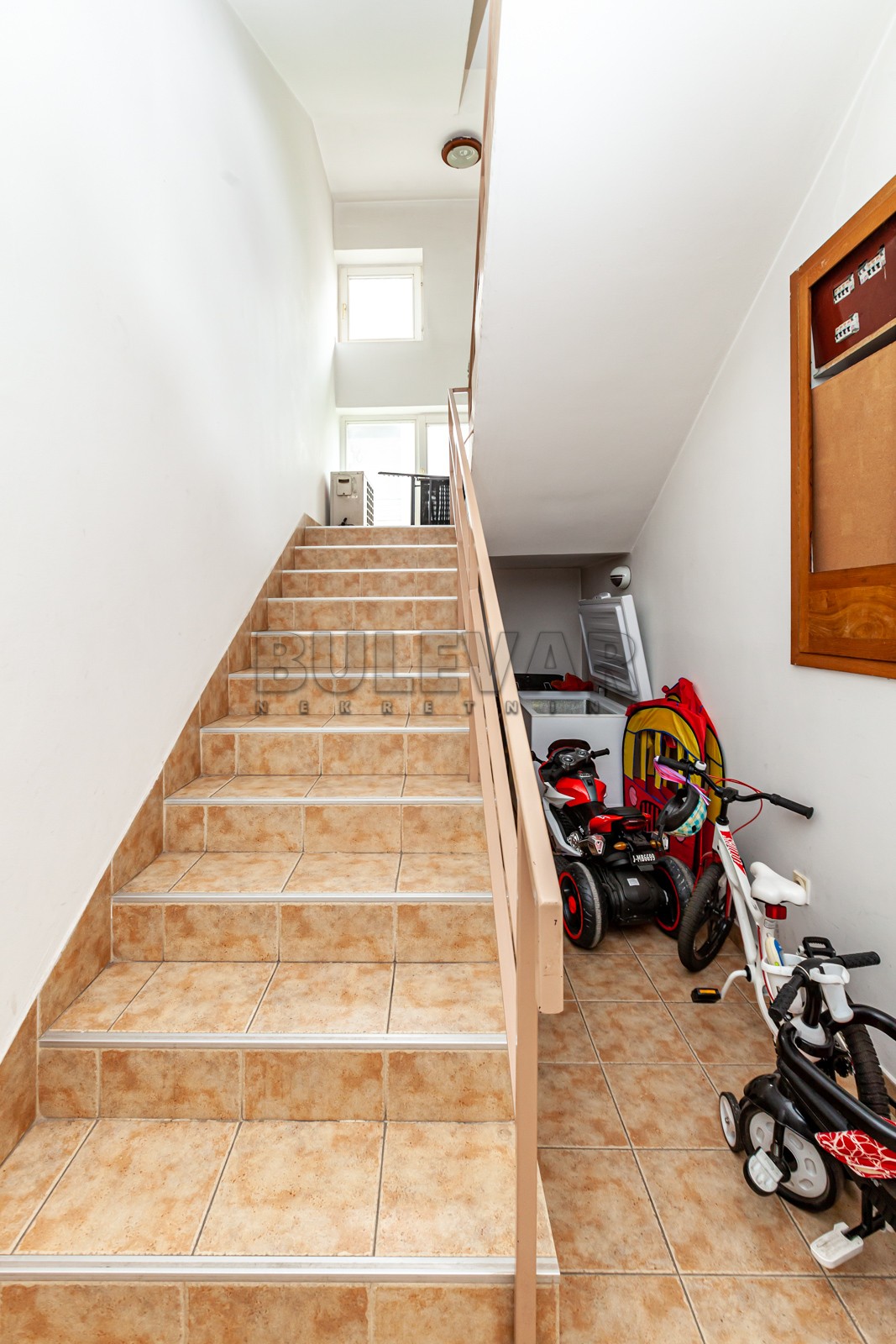 četvorosobna kuća, 410 m2, Pantelej, Somborski bulevar ID: p-08597 7