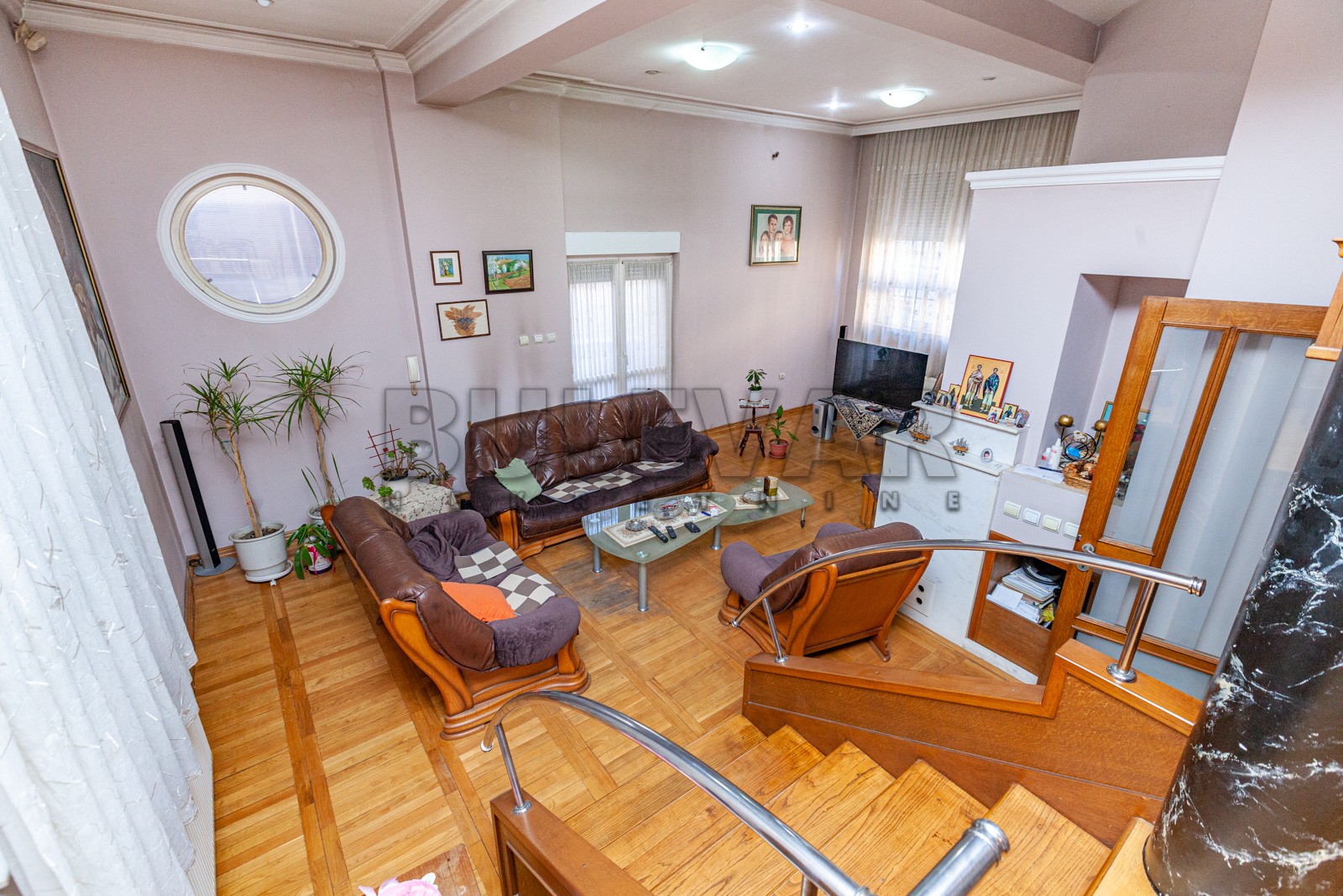 četvorosobna kuća, 450 m2, Centar, Jug Bogdanova ID: p-05303 10