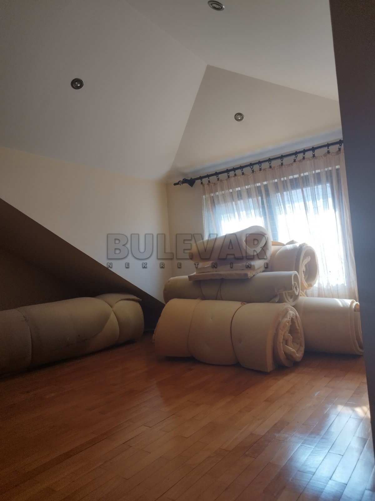četvorosobna kuća, 450 m2, Crveni Pevac, Vojvode Mišića ID: p-09398 14