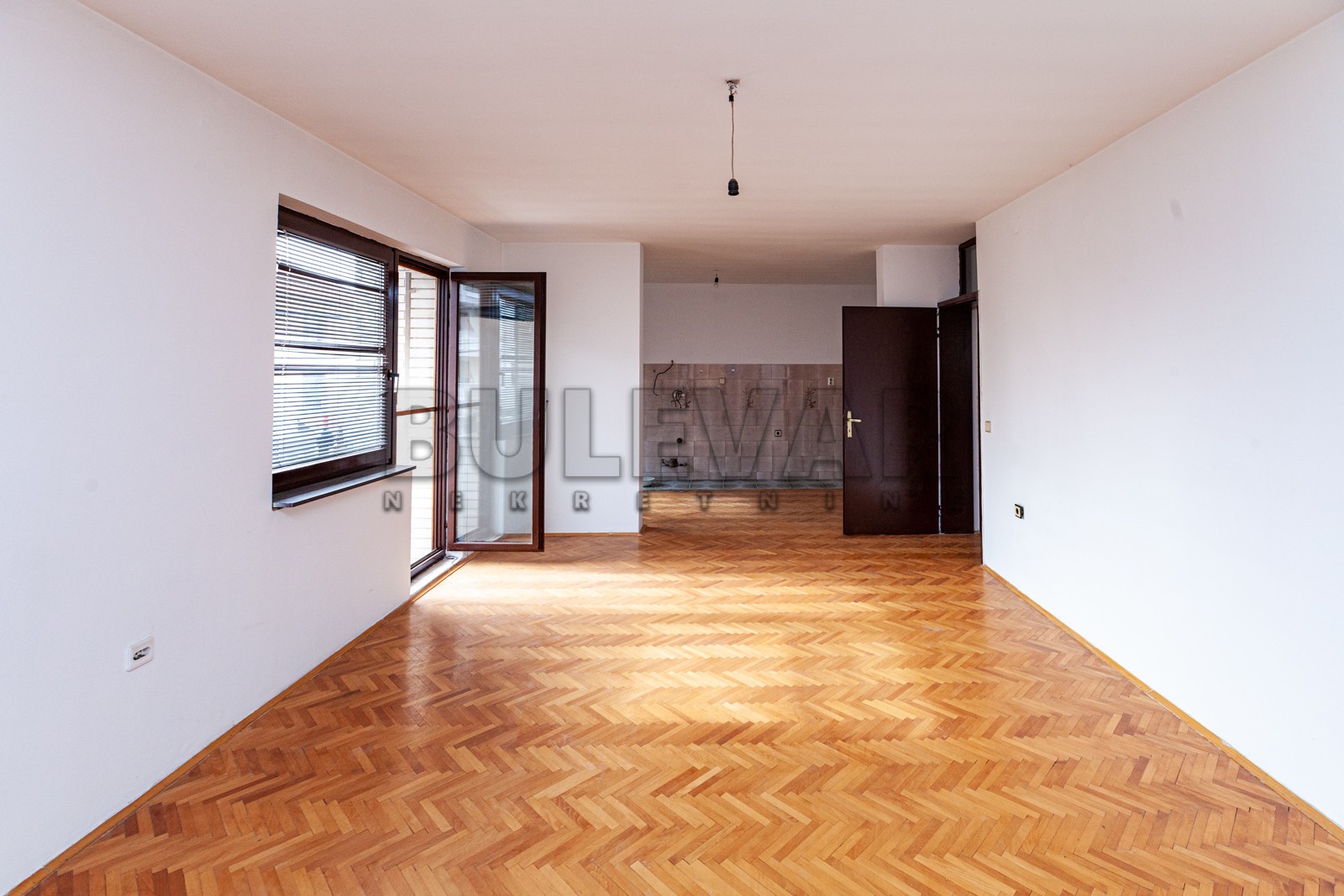 četvorosobna kuća, 560 m2, Pantelej, Krfska ID: p-04579 21