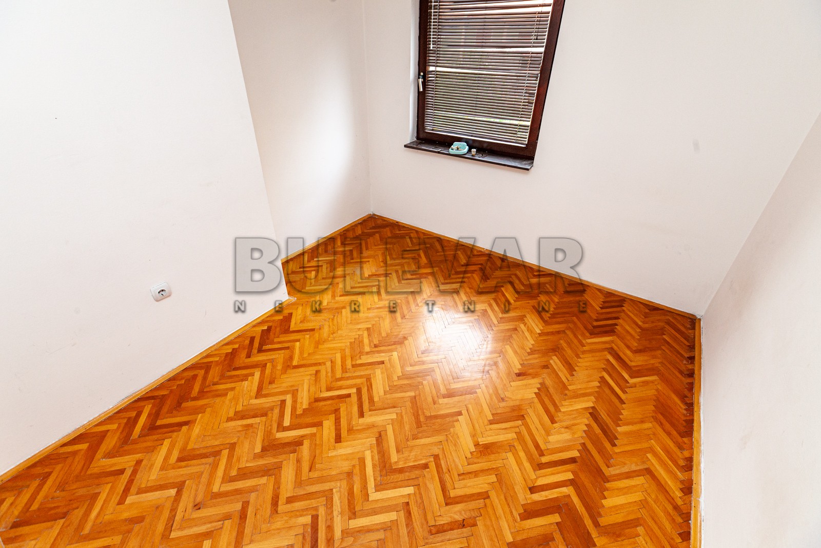 četvorosobna kuća, 560 m2, Pantelej, Krfska ID: p-04579 25