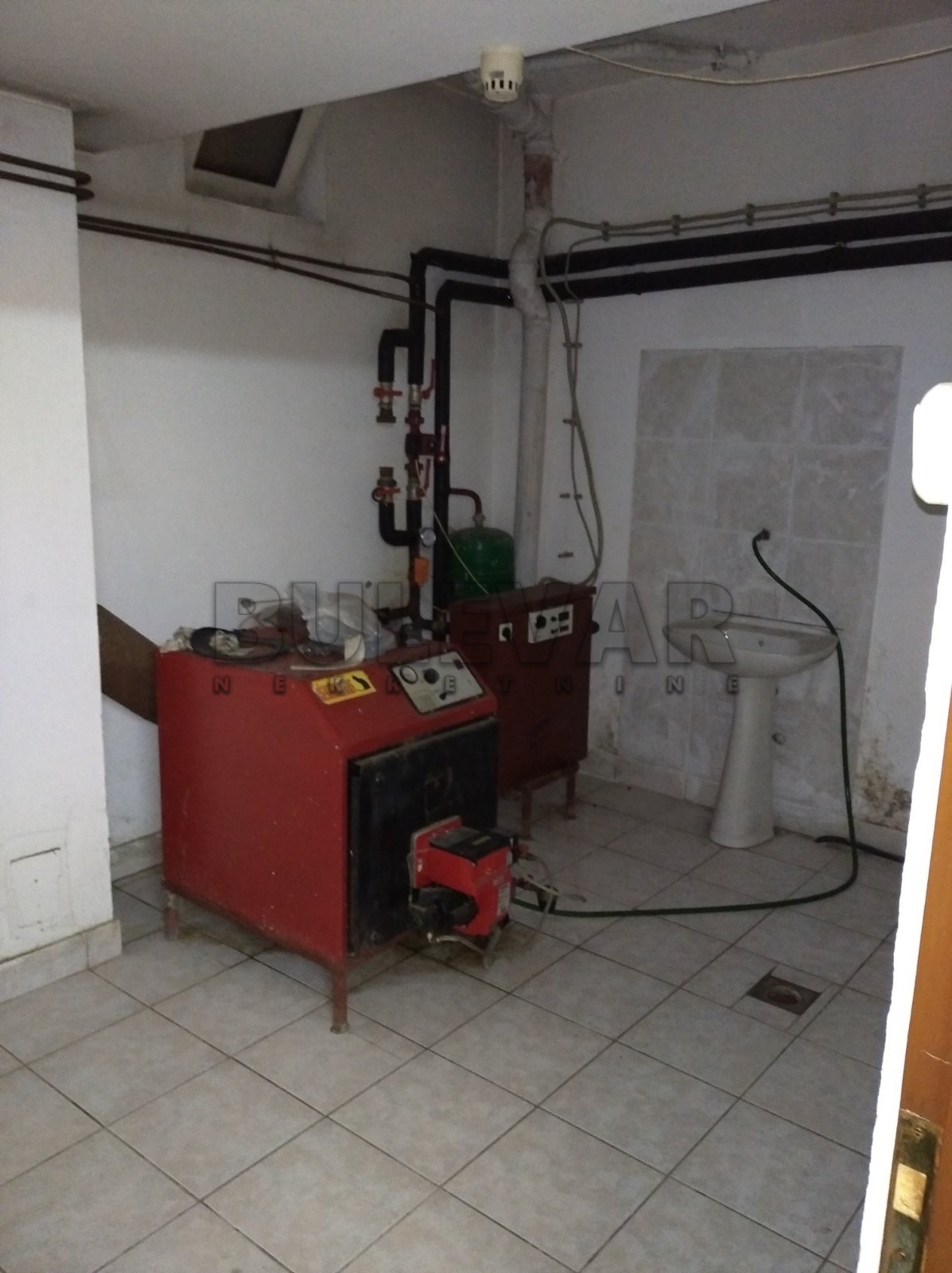 četvorosobna kuća, 561 m2, Palilula, Bubanjska ID: p-01086 37