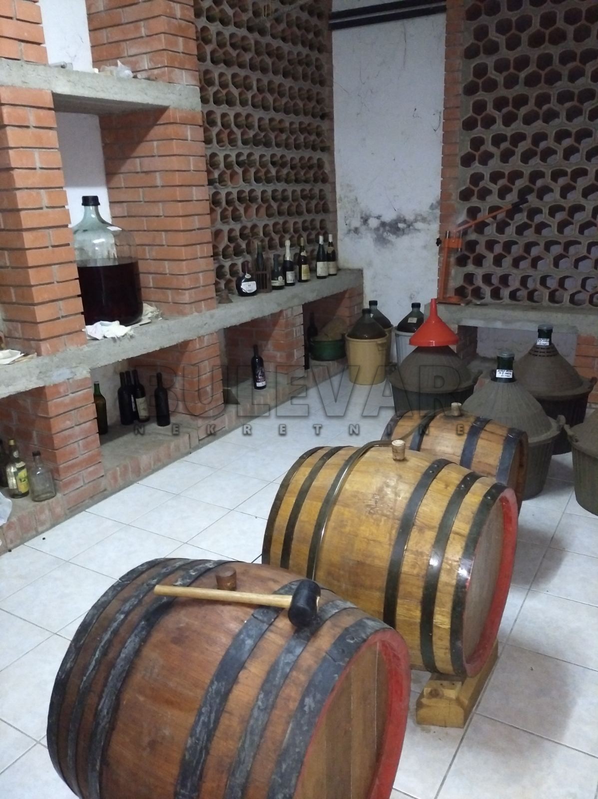 četvorosobna kuća, 561 m2, Palilula, Bubanjska ID: p-01086 45