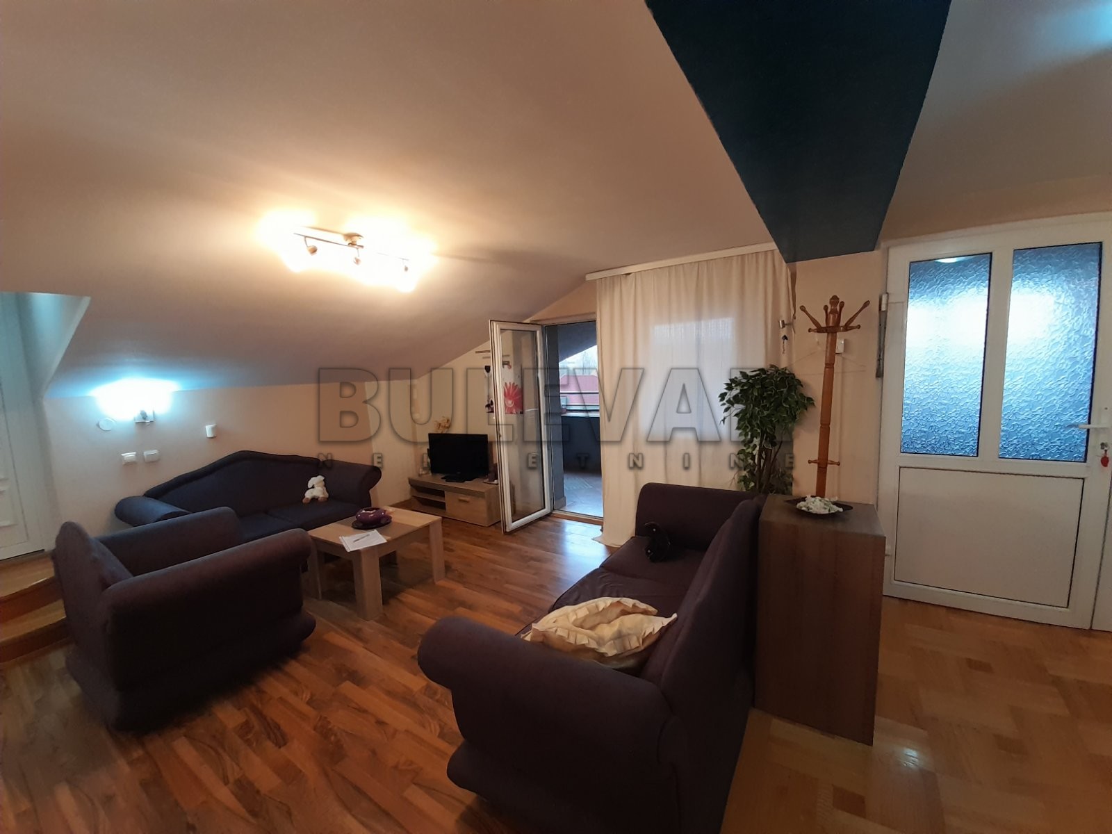 Dvosoban stan, 100 m2, Donja Vrežina, Skopska ID: i-010912 2