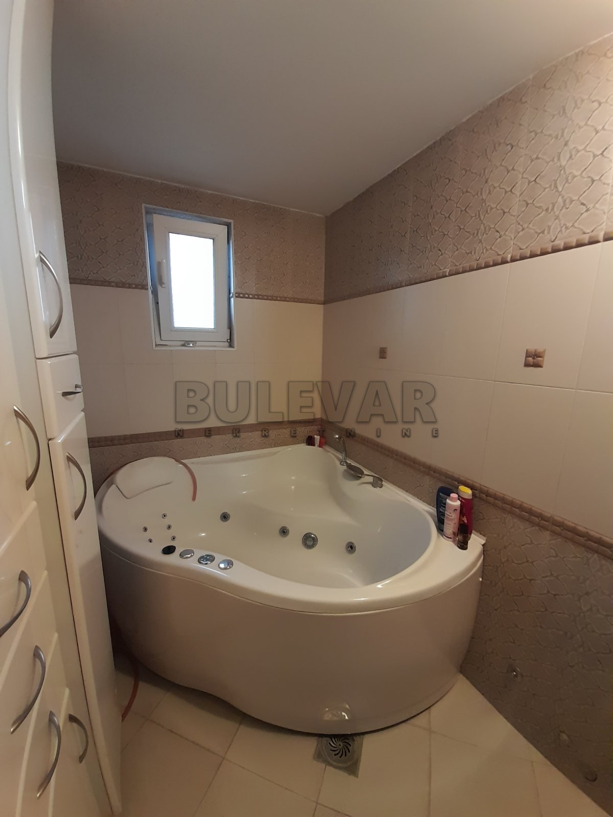 Dvosoban stan, 100 m2, Donja Vrežina, Skopska ID: i-010912 17