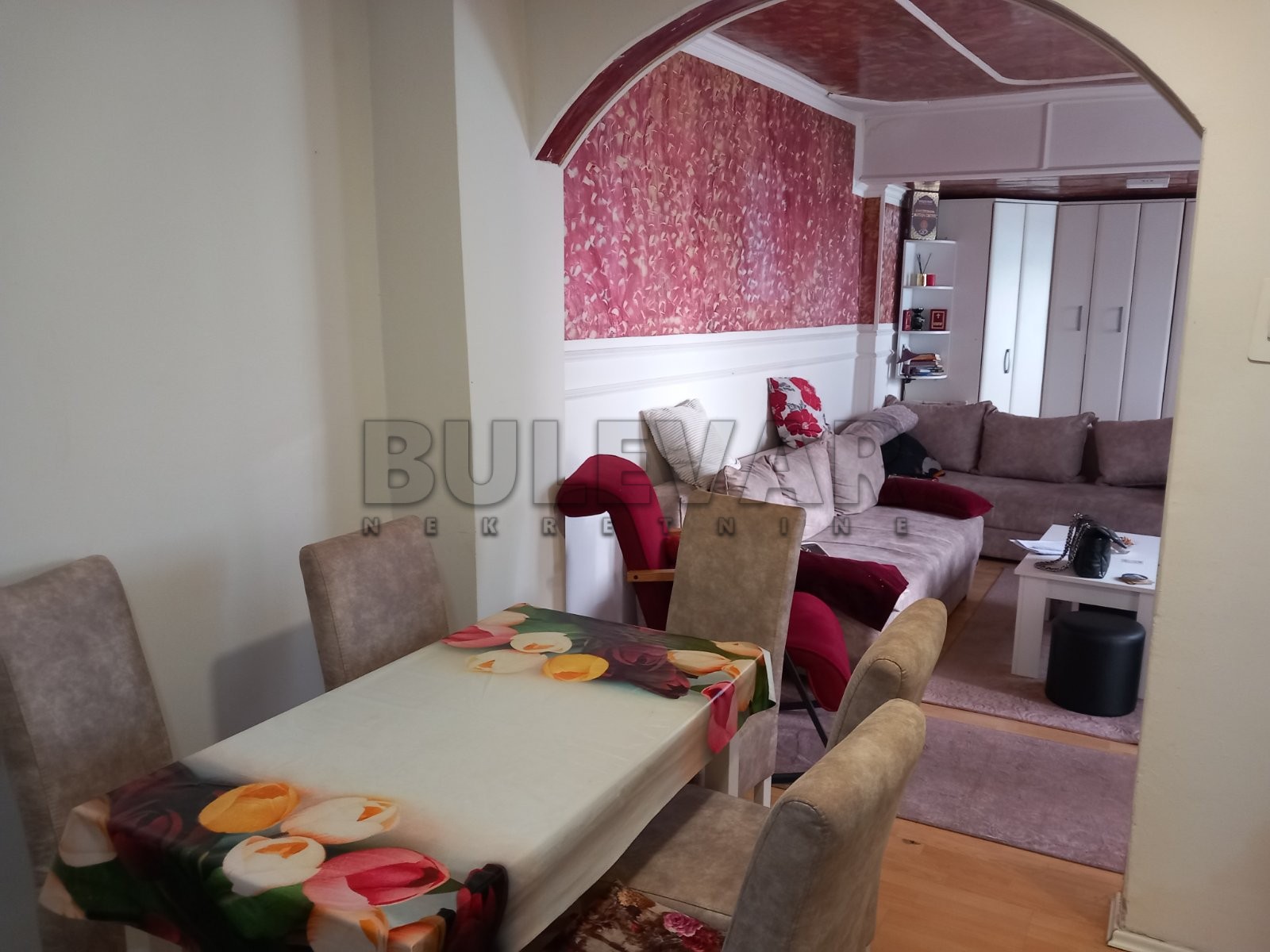 Dvosoban stan, 72 m2, Kičevo, Šumadijska ID: p-011261 1
