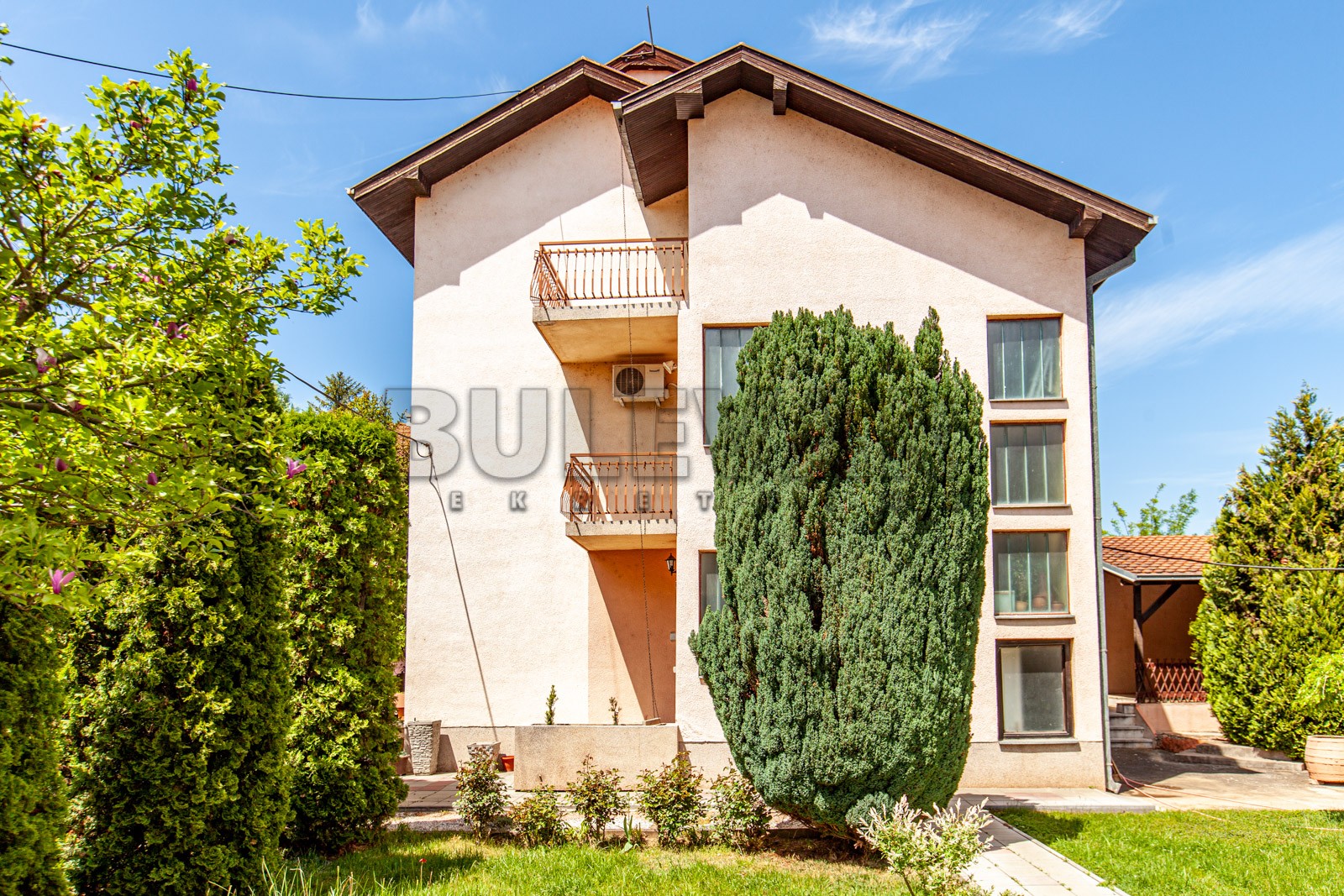 Dvosobna kuća, 390 m2, Medoševac, Medoševac ID: p-03238 1