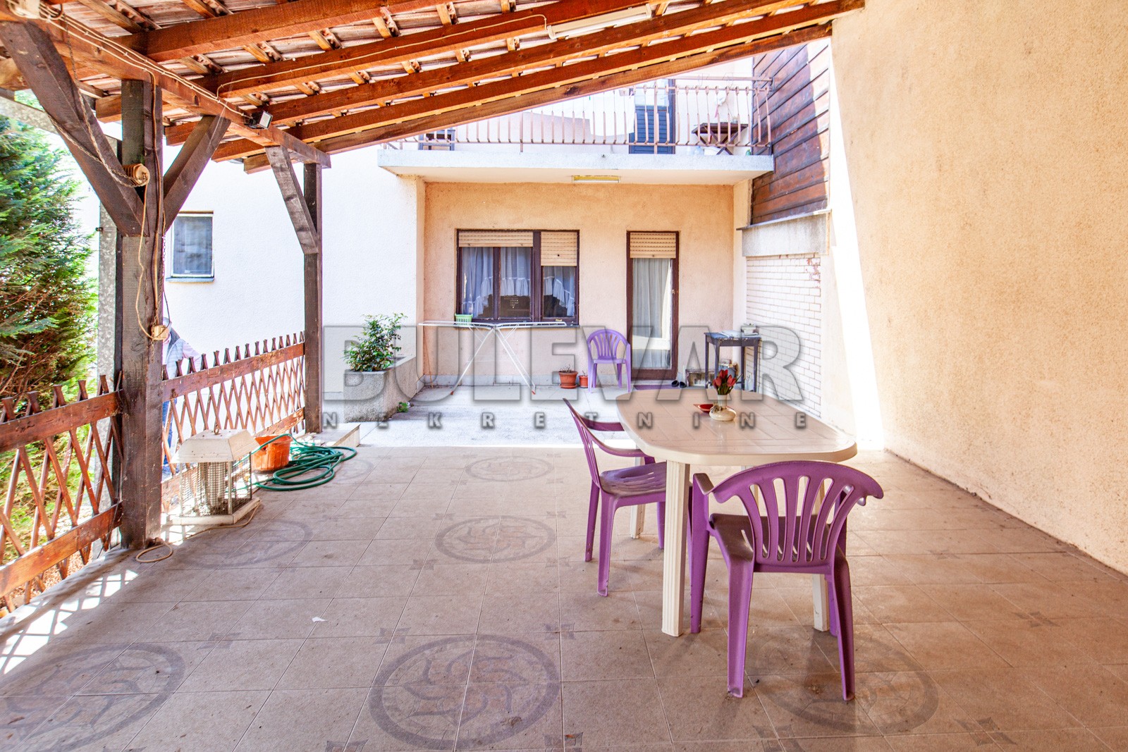 Dvosobna kuća, 390 m2, Medoševac, Medoševac ID: p-03238 2