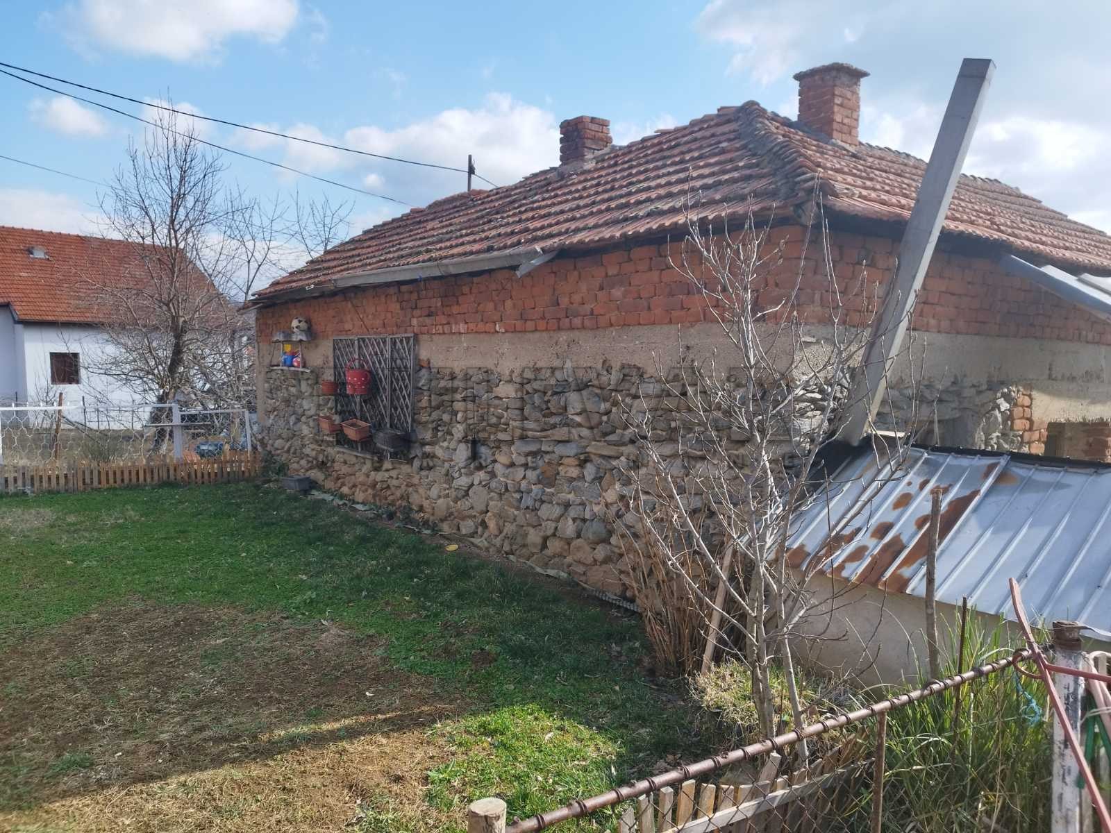Dvosobna kuća, 57 m2, Knežica, Knežica ID: p-010826 14