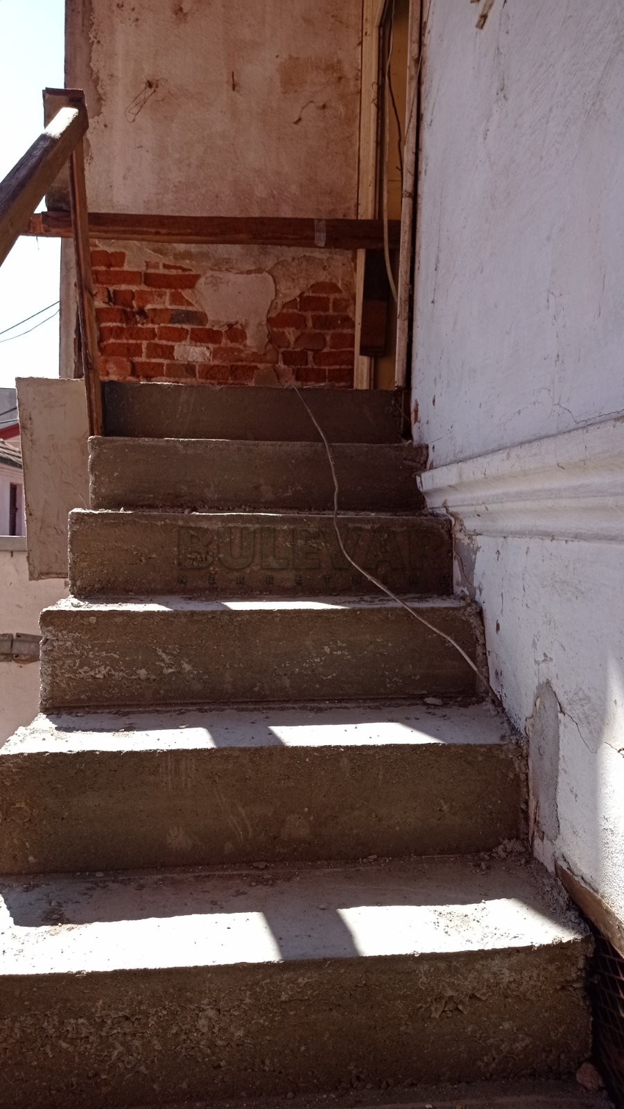 Dvosobna kuća, 70 m2, Knjaza Miloša ID: i-05637 8