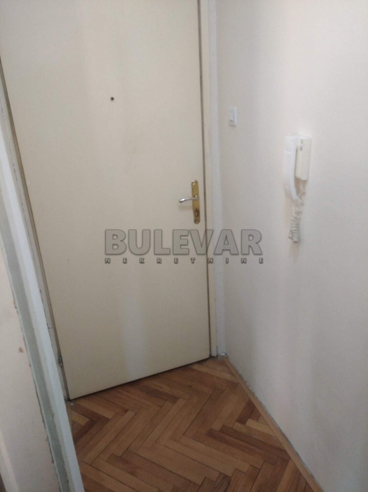 Jednosoban stan, 45 m2, Dom zdravlja, Vojvode Tankosića ID: i-010441 10