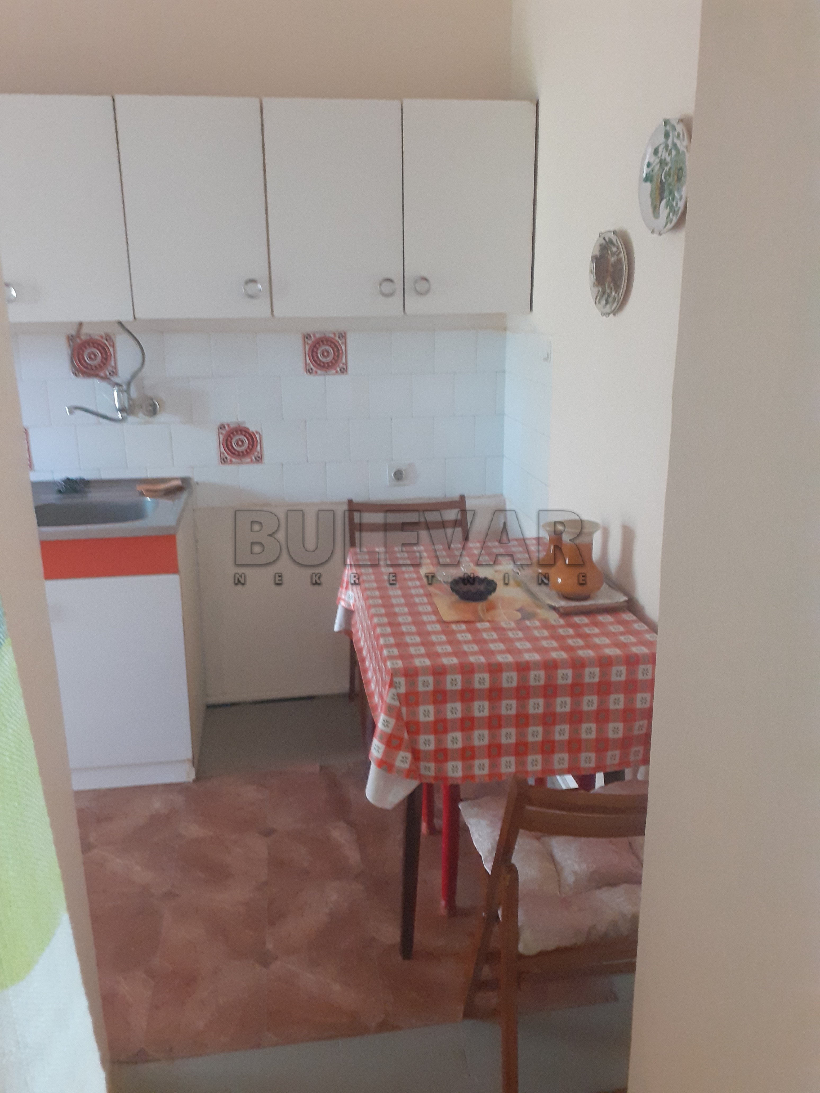 Dvosoban stan, 55 m2, Medijana, Vojvode Tankosića ID: i-03875 9