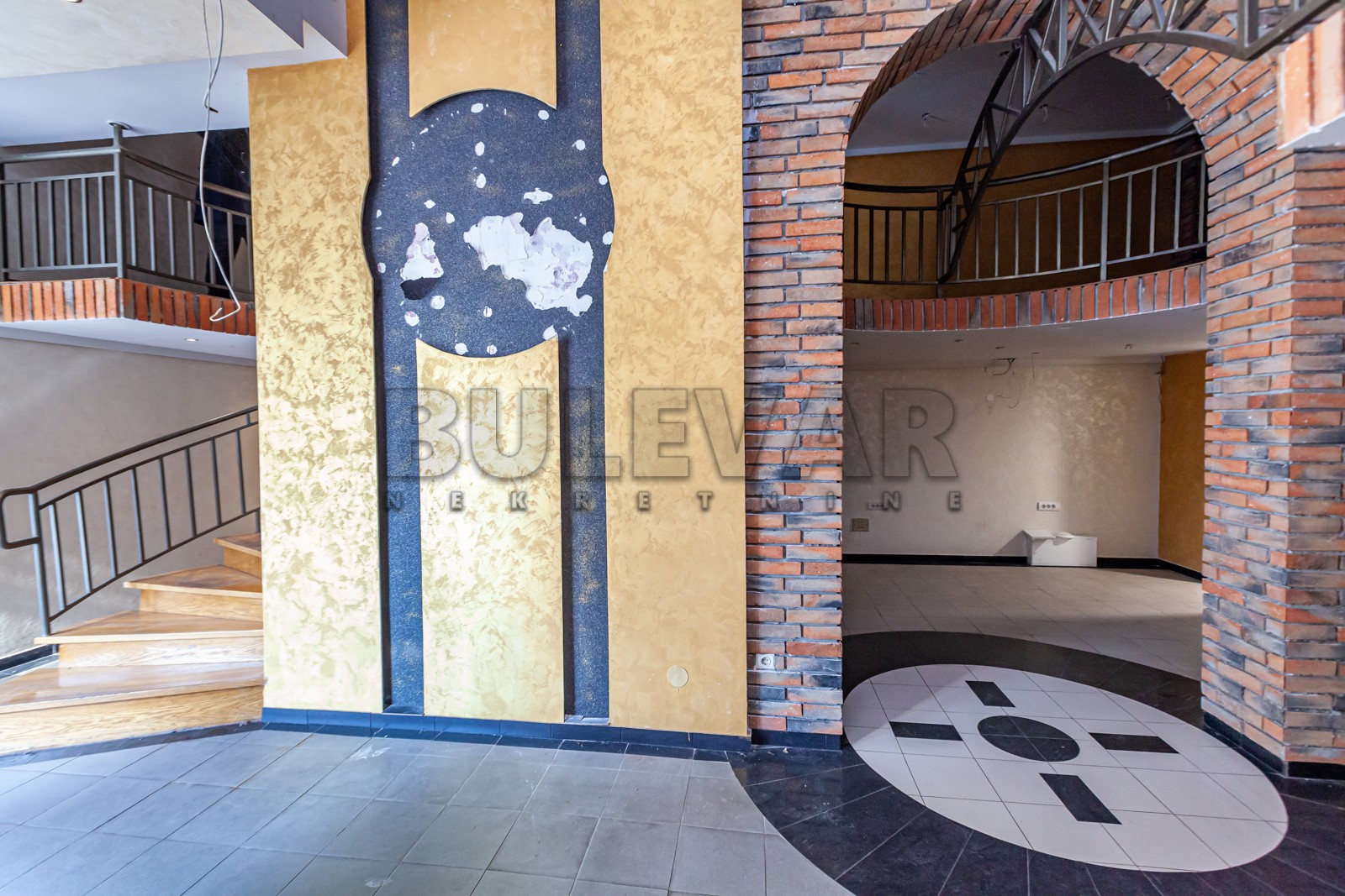 Lokal, 100 m2, Crveni Pevac, Bulevar dr Zorana ID: p-07858 8