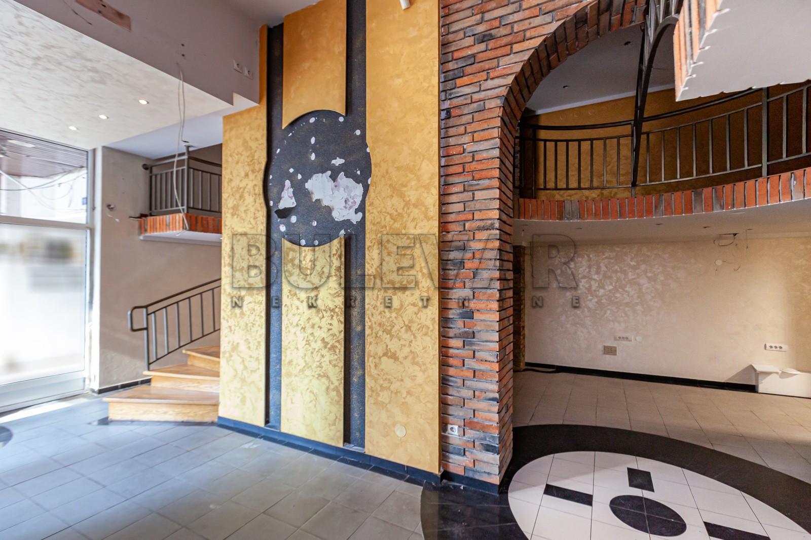 Lokal, 100 m2, Crveni Pevac, Bulevar dr Zorana ID: p-07858 3