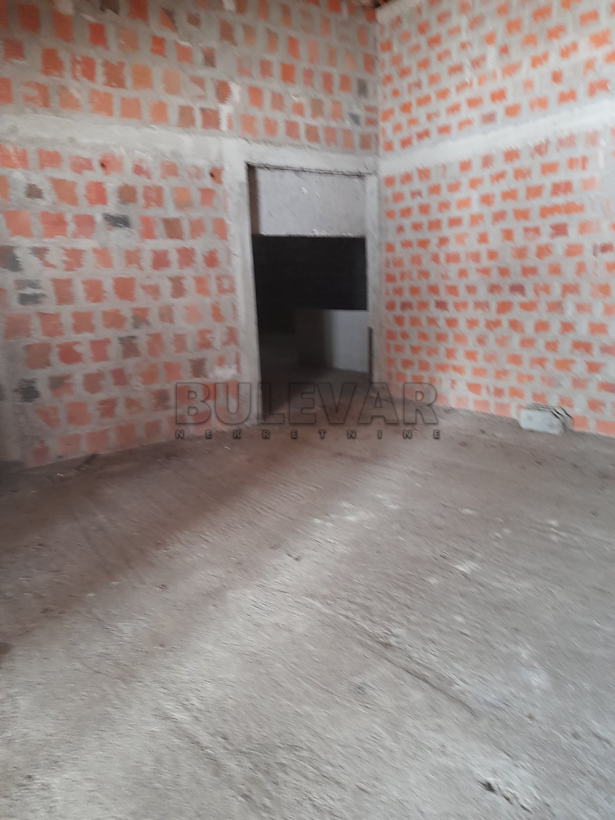 Lokal, 1000 m2, Gruža, Gruža ID: p-05028 2