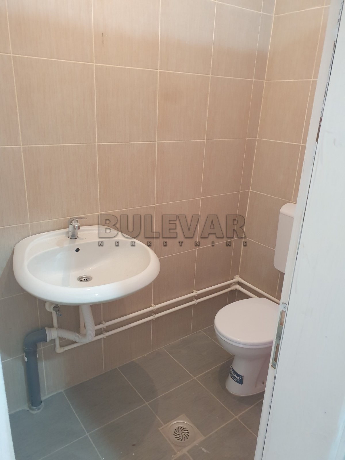 Lokal, 1000 m2, Palilula, Maršala Tita ID: i-09716 9