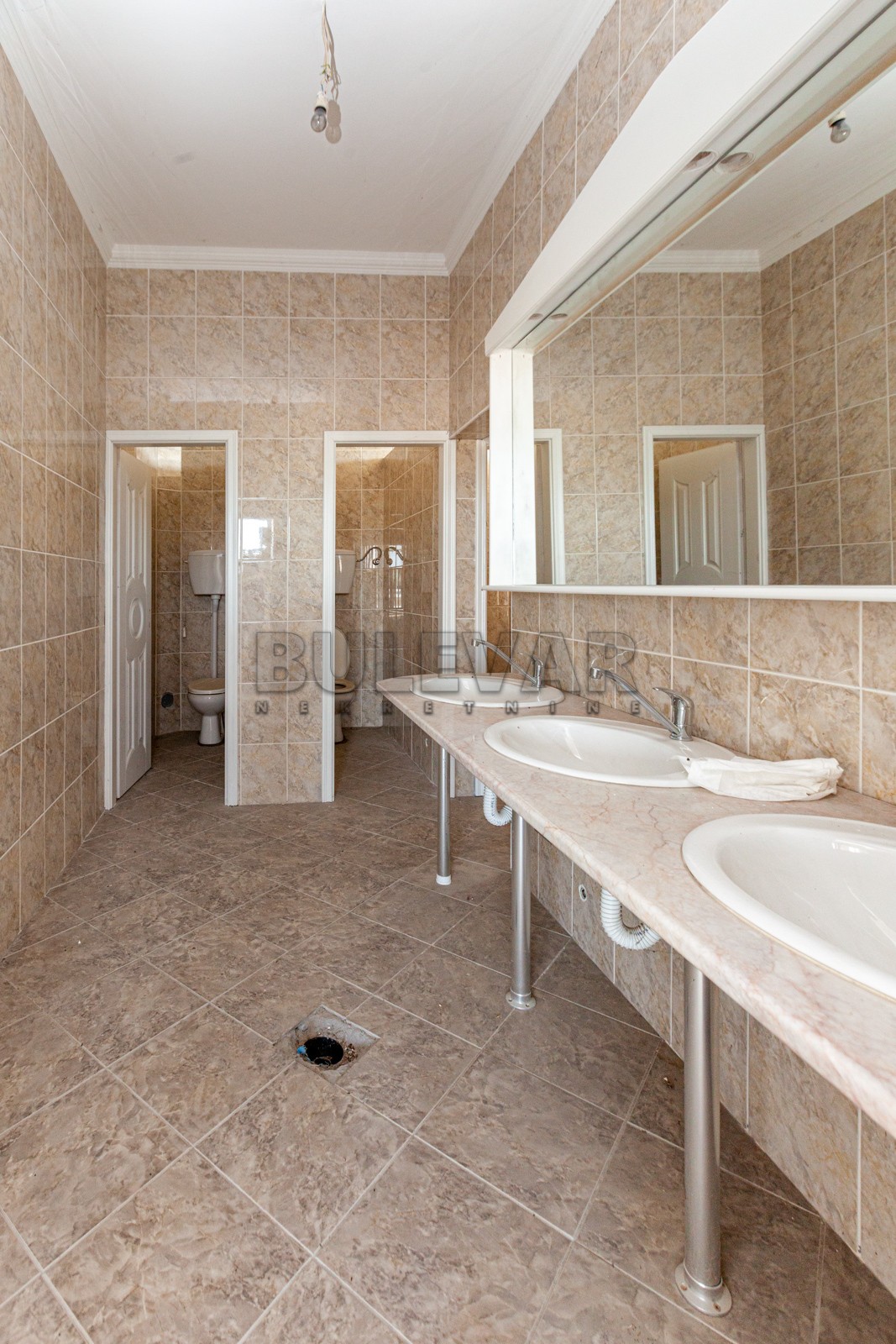 Lokal, 1100 m2, Pukovac ID: p-05833 3