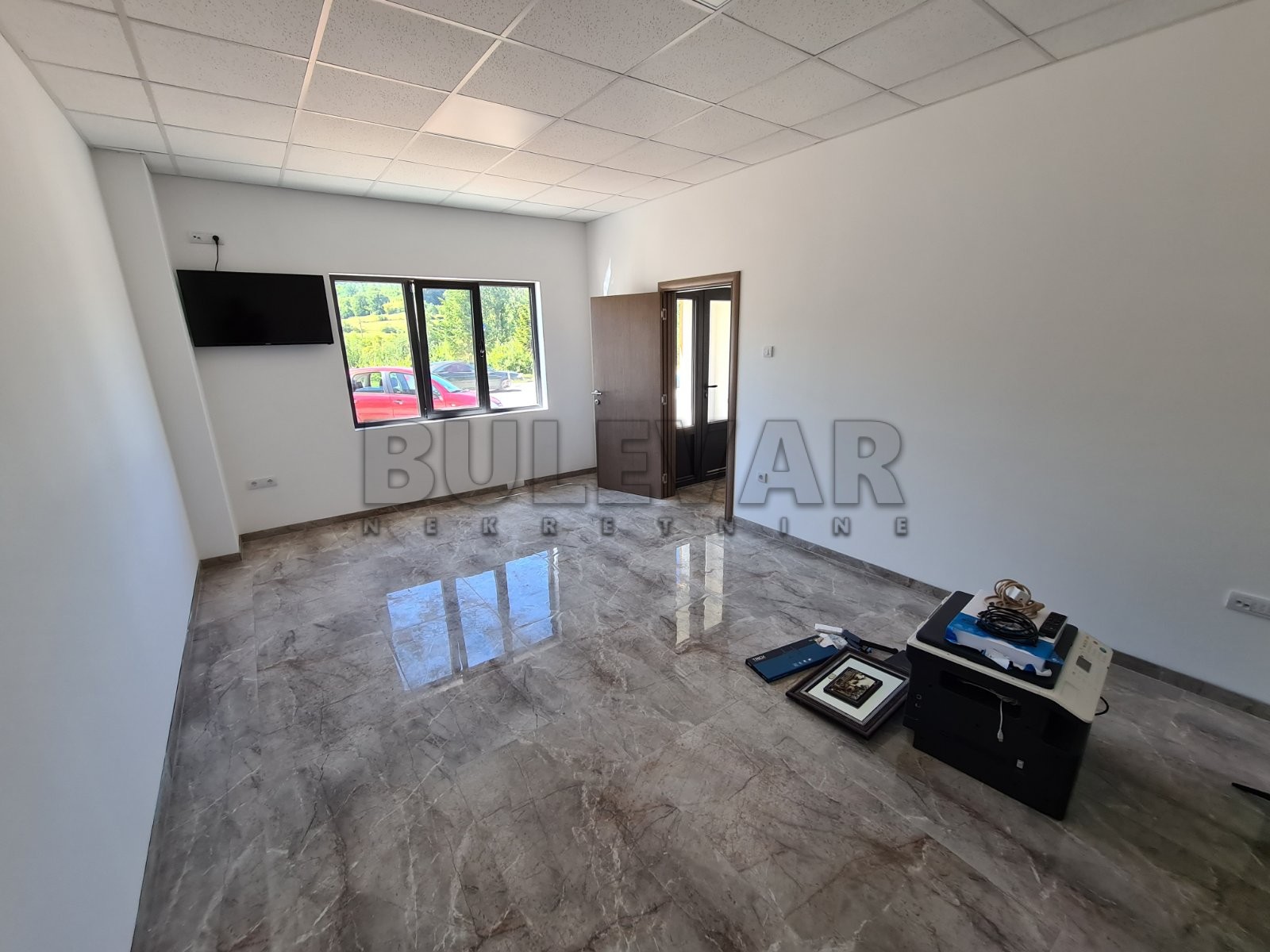 Lokal, 1200 m2, Dušana Trifunca ID: i-09366 2