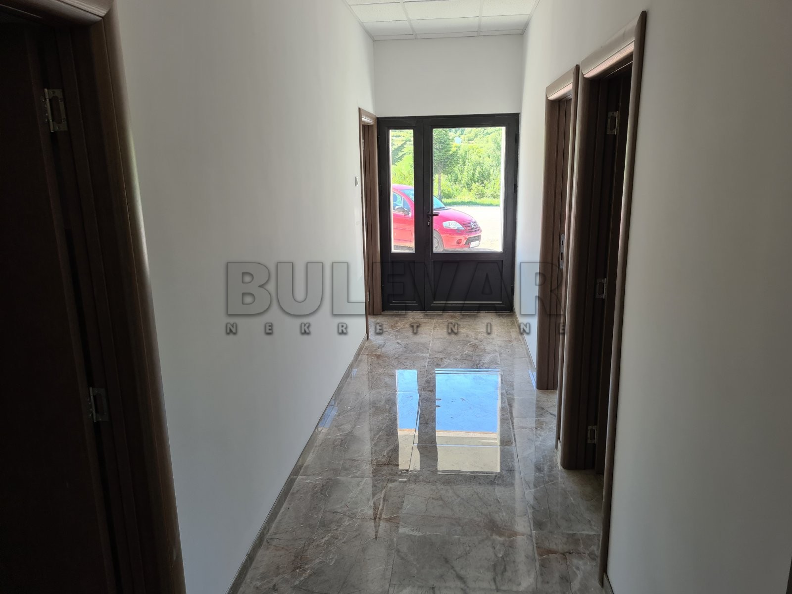 Lokal, 1200 m2, Dušana Trifunca ID: i-09366 3