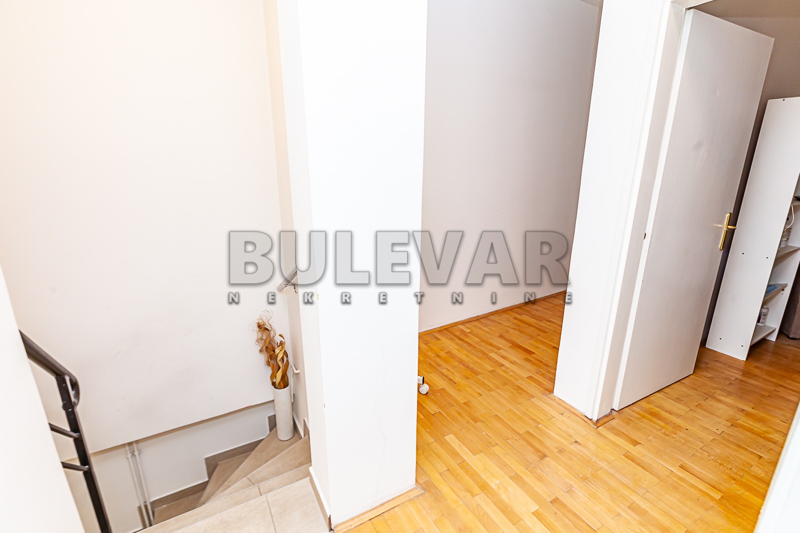 Lokal, 125 m2, Čair, Cara Dušana ID: i-011057 12