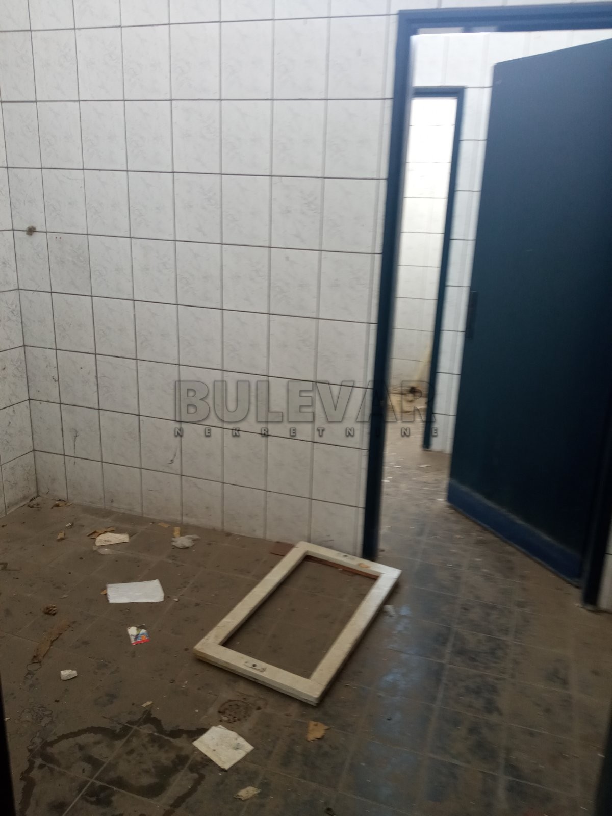 Lokal, 1260 m2, Trošarina, Bulevar svetog cara ID: i-06757 5