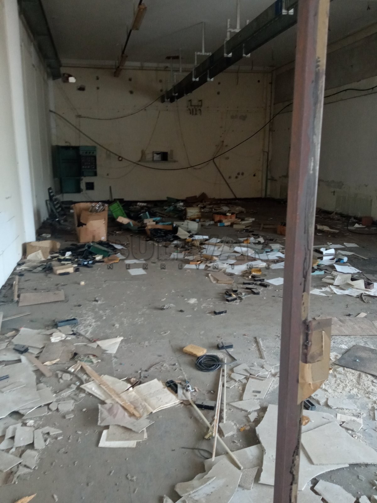 Lokal, 1260 m2, Trošarina, Bulevar svetog cara ID: i-06757 19