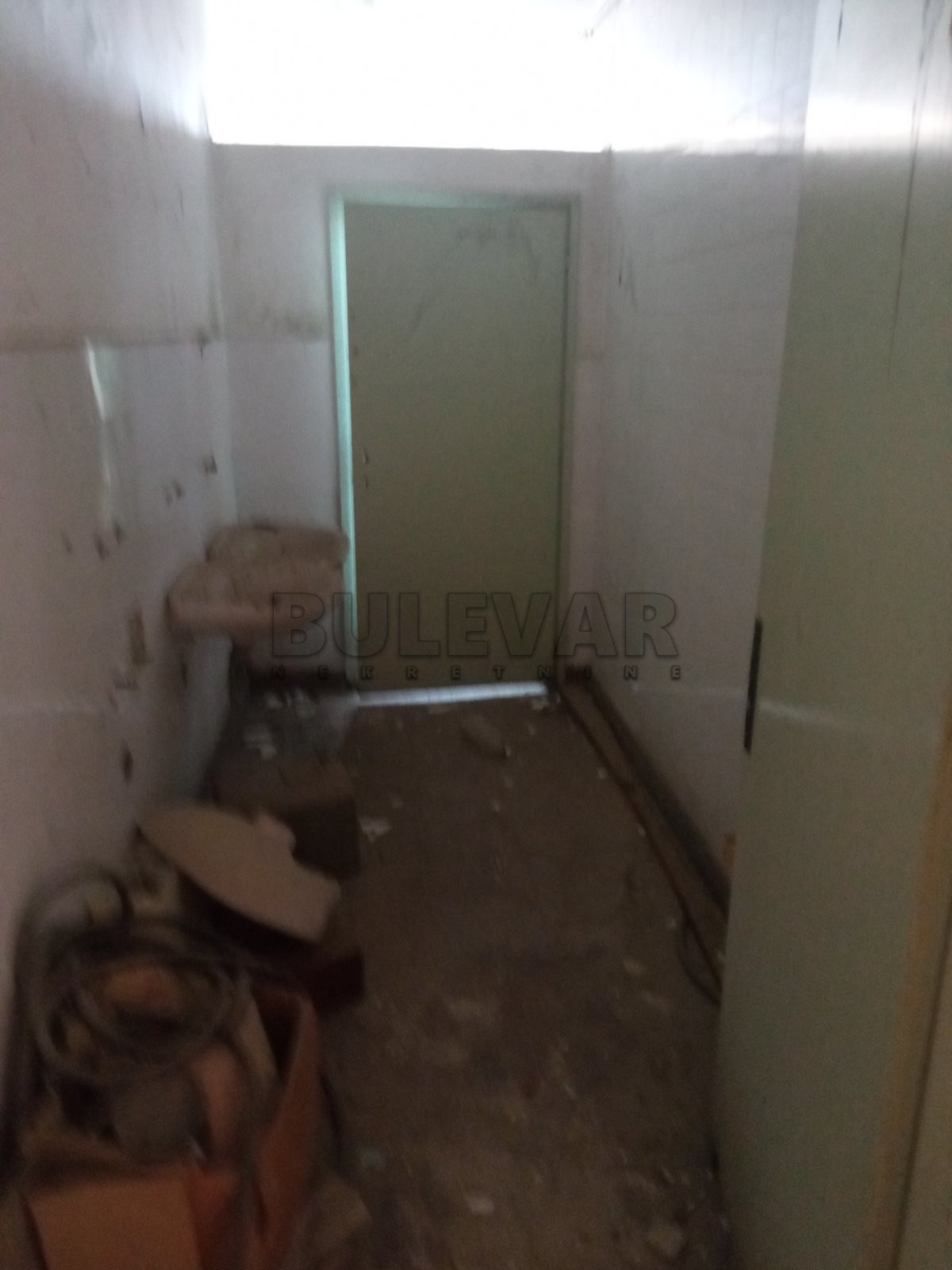 Lokal, 1260 m2, Trošarina, Bulevar svetog cara ID: i-06757 13