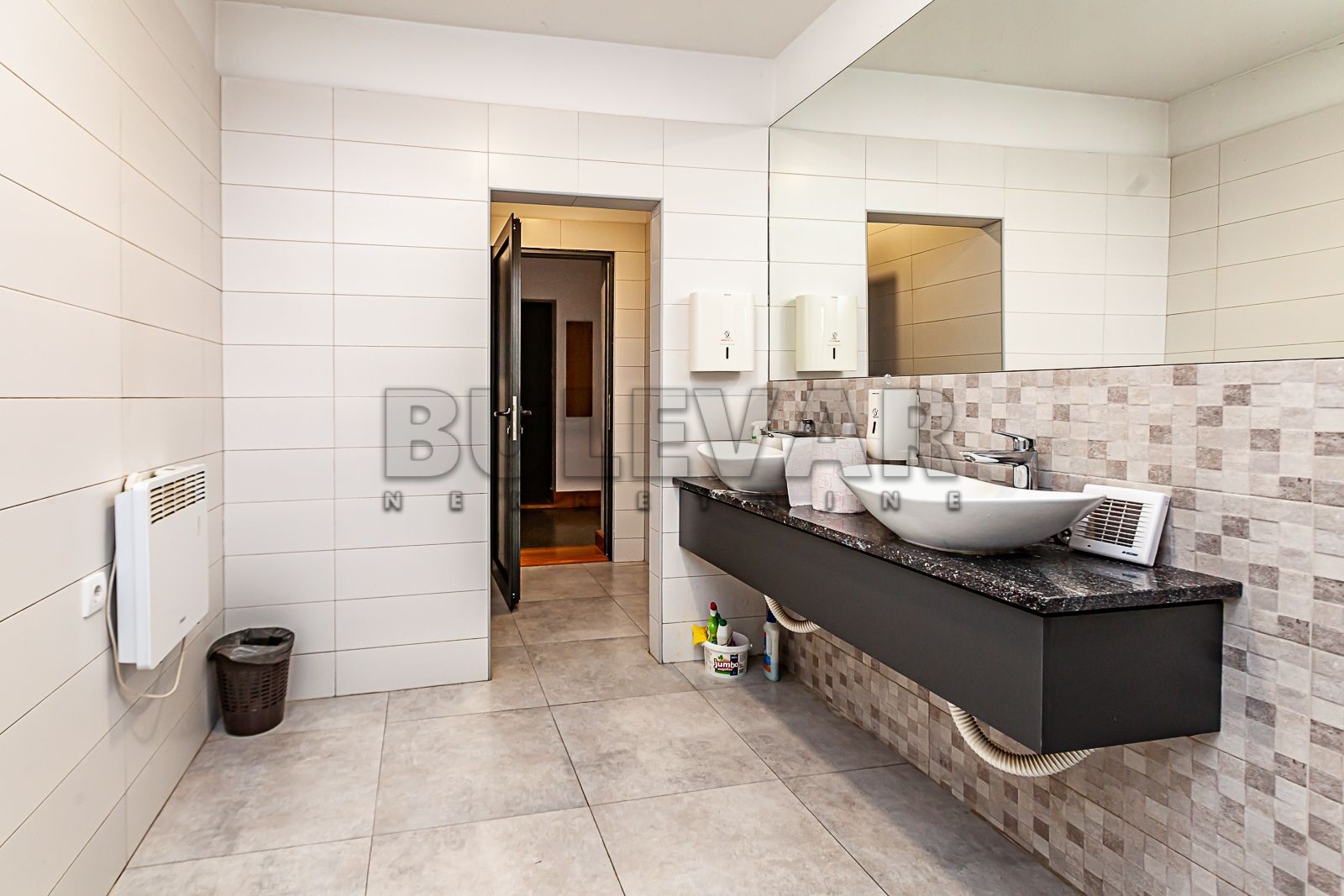 Lokal, 130 m2, Čamurlija, Bulevar 12. februar ID: i-05394 16