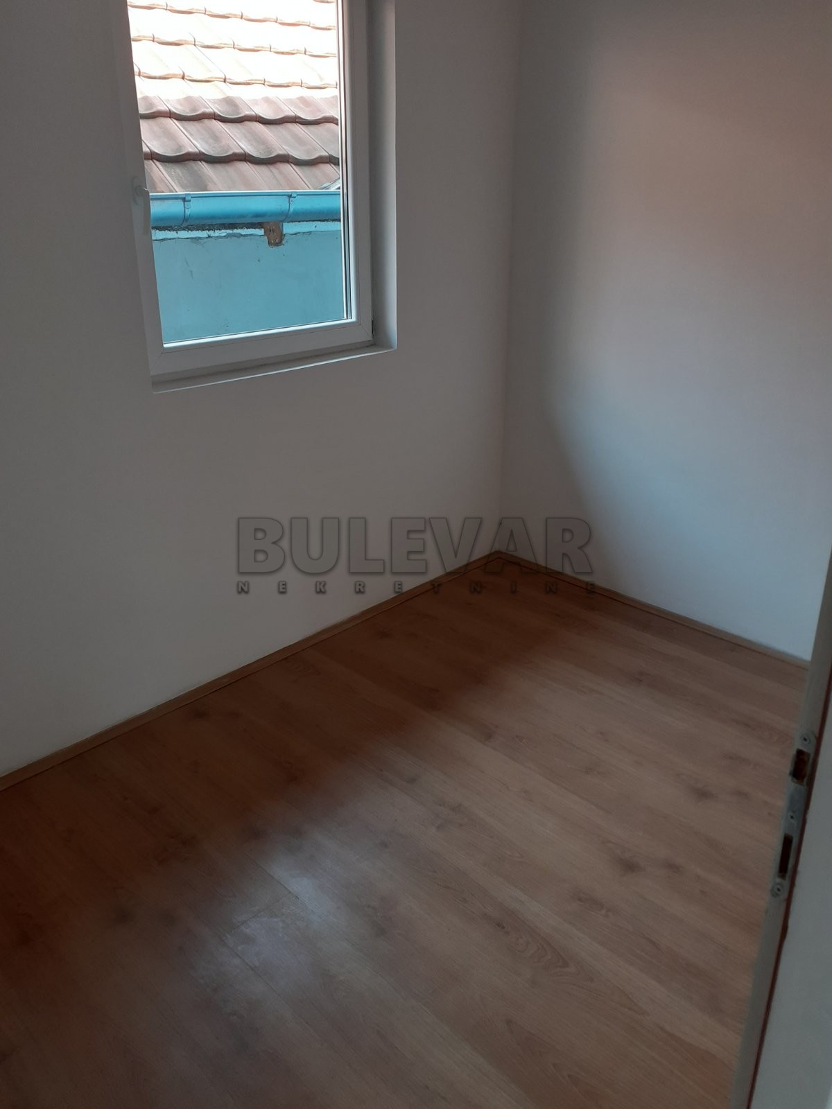 Lokal, 130 m2, Vojvode Momčila ID: i-06819 2