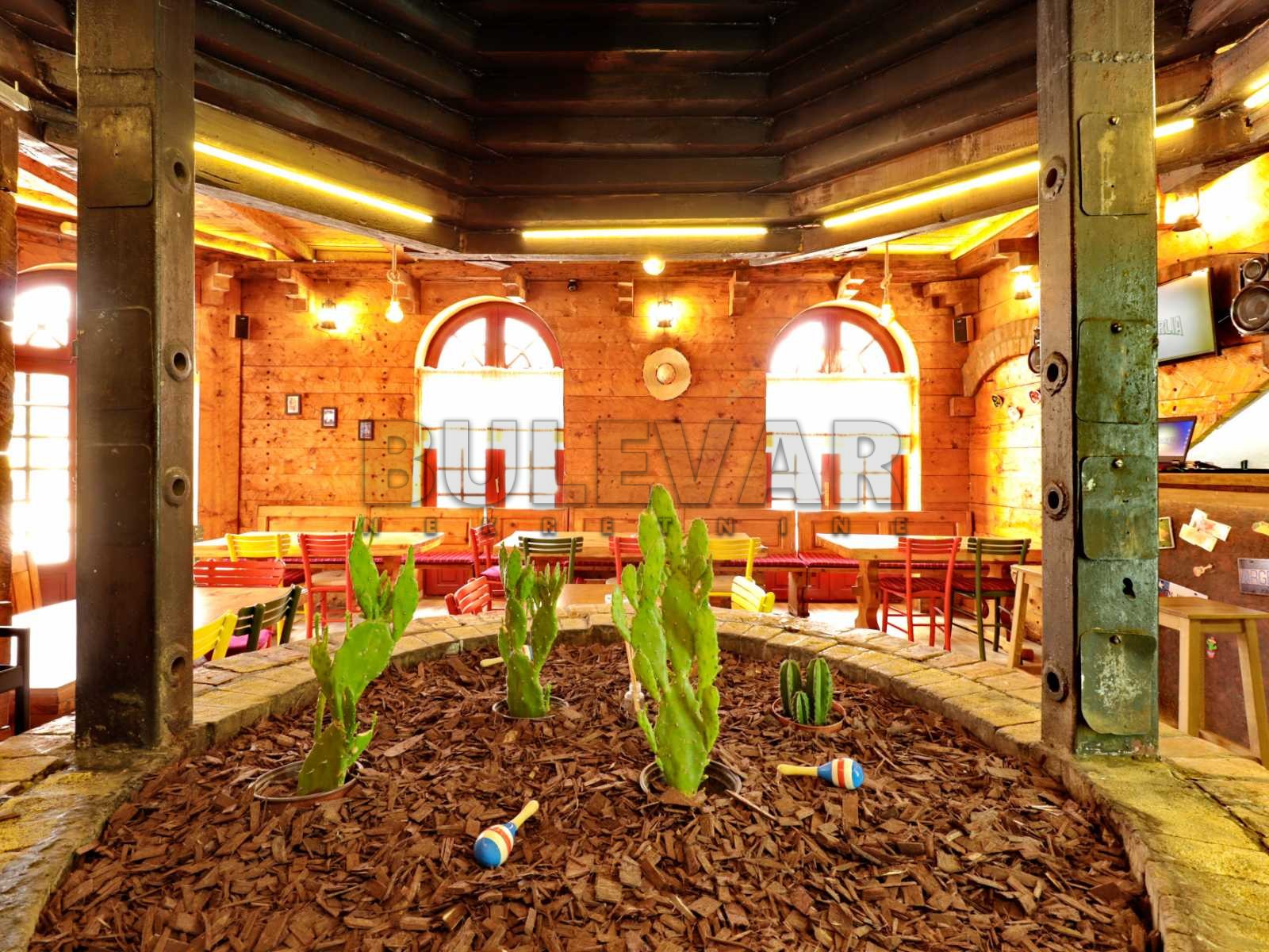 Lokal, 141 m2, Centar, Vojislava Kalanovića ID: p-08991 2