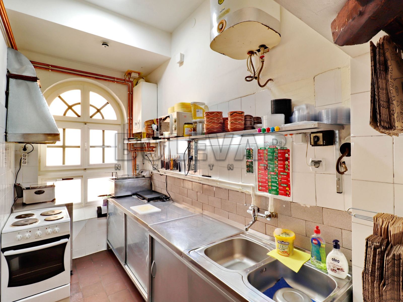 Lokal, 141 m2, Centar, Vojislava Kalanovića ID: p-08991 4