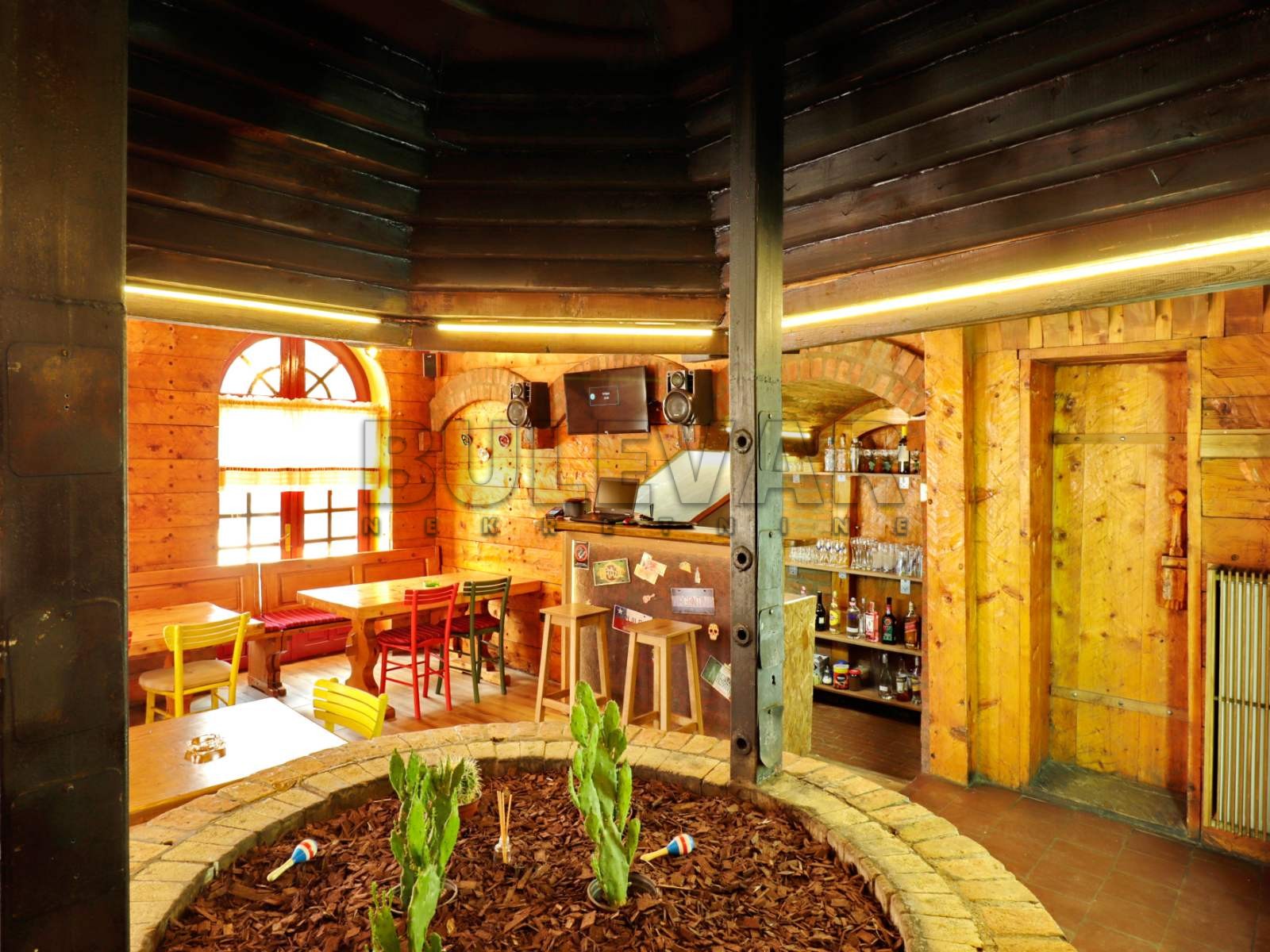 Lokal, 141 m2, Centar, Vojislava Kalanovića ID: p-08991 5